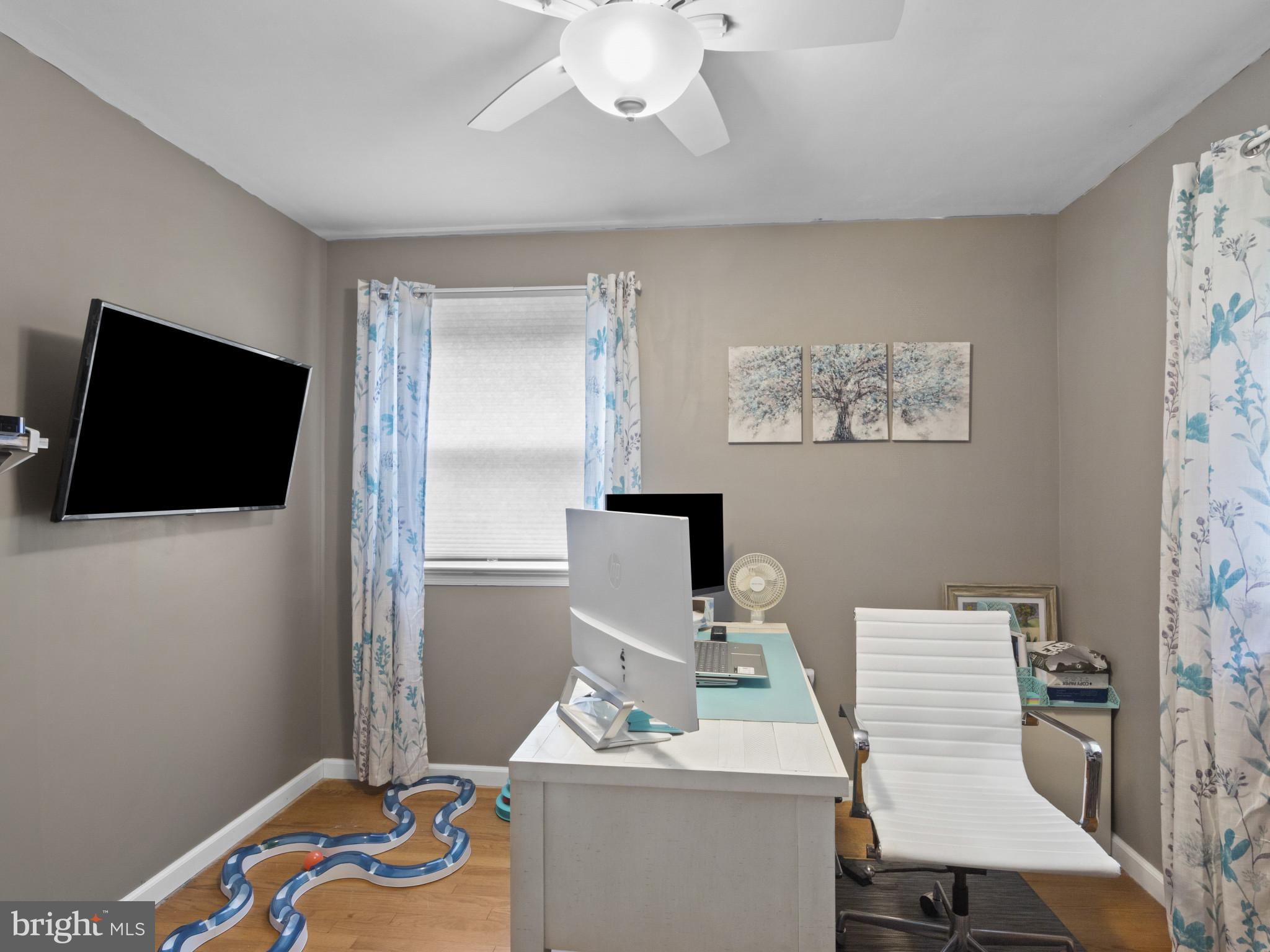 CALVERT MANOR - Residential