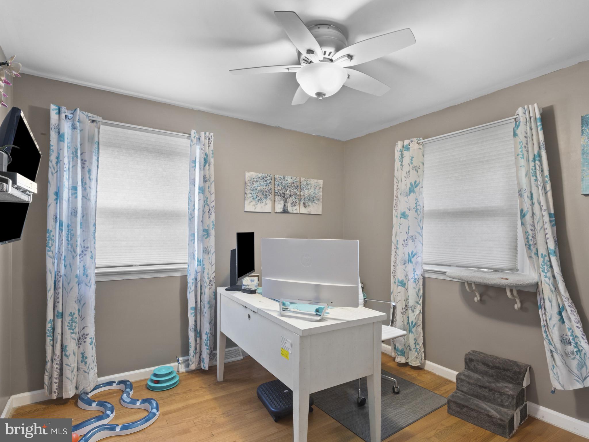 CALVERT MANOR - Residential