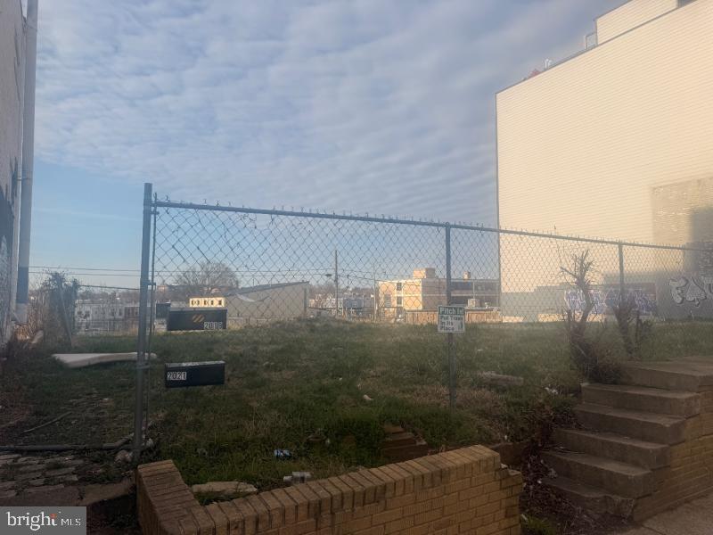 OLD CITY #1 - Land