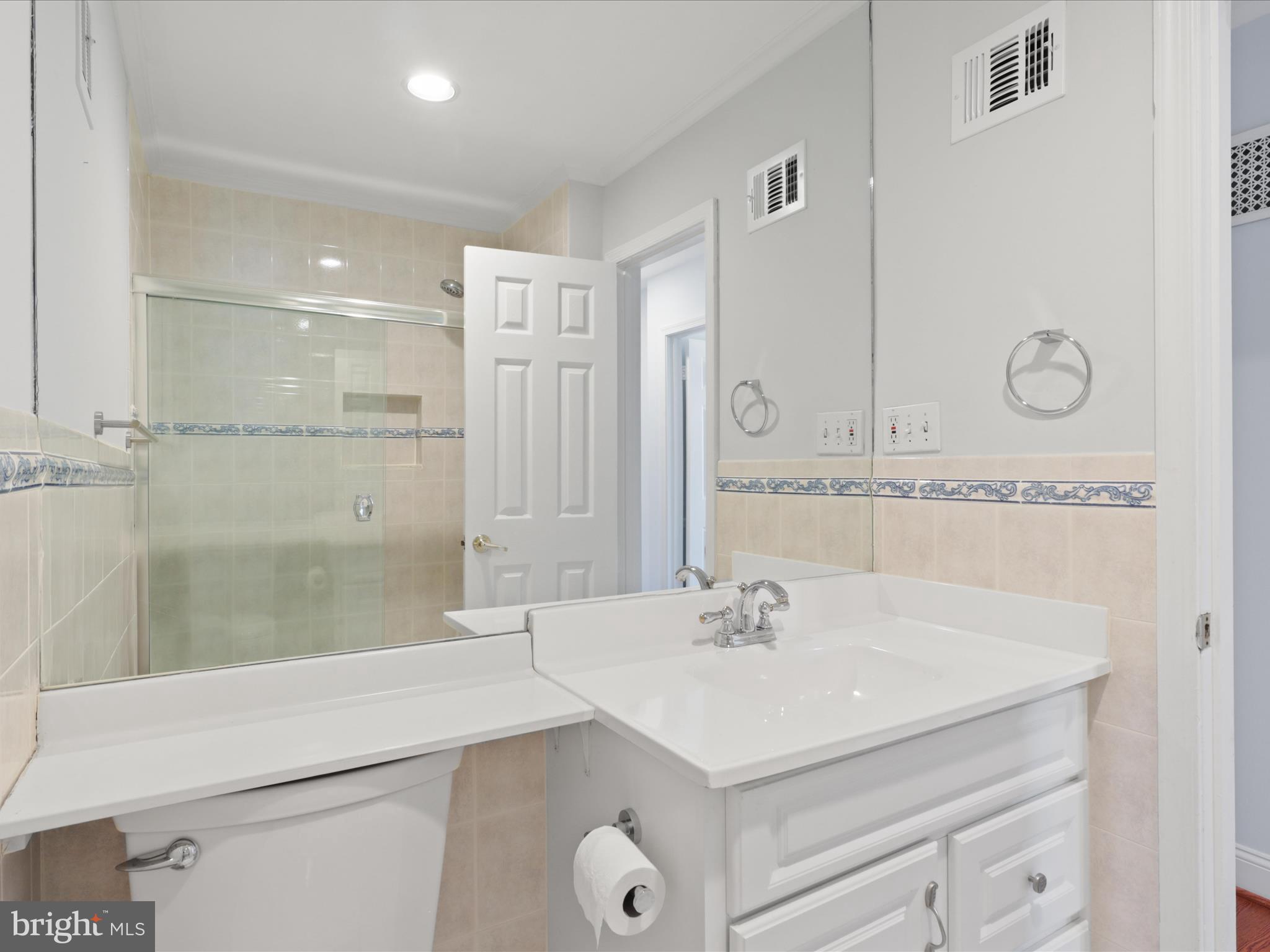 TYSONS GREEN - Residential Lease