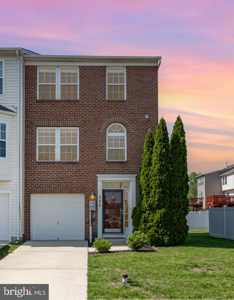 EAGLES LANDING AT WATERS EDGE - Residential