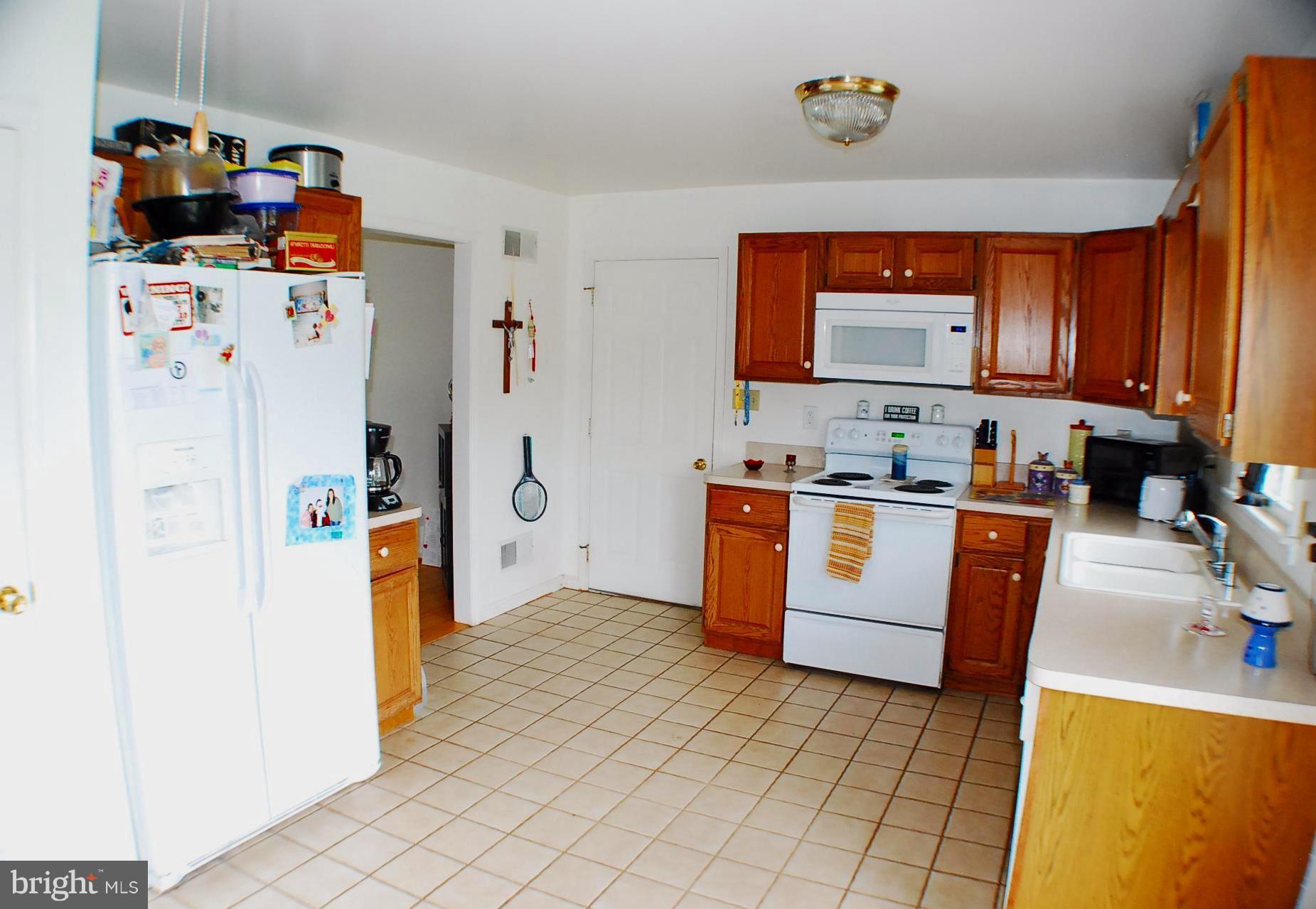 COUNTRY LIFE ACRES - Residential