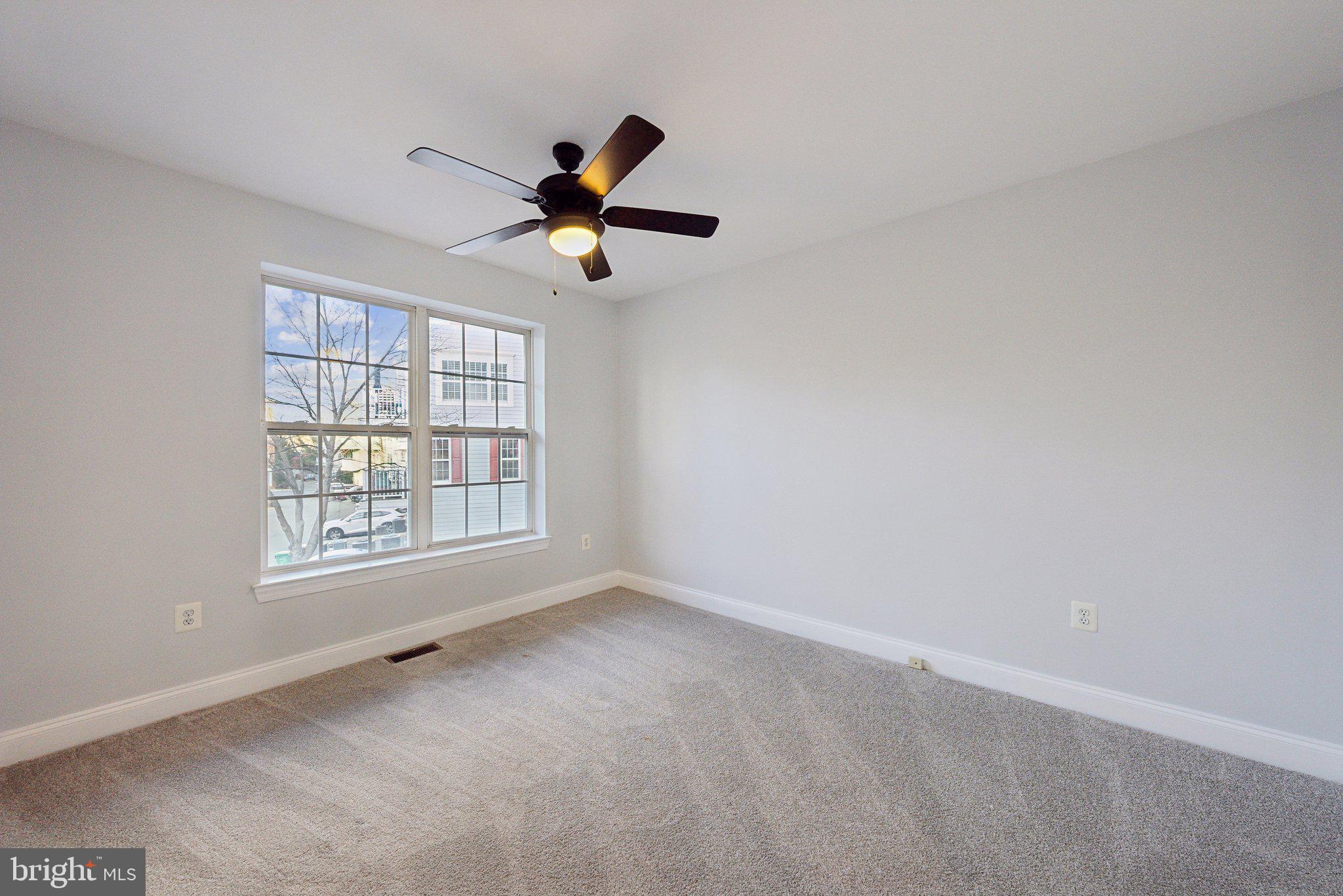 KENTLANDS - Residential Lease