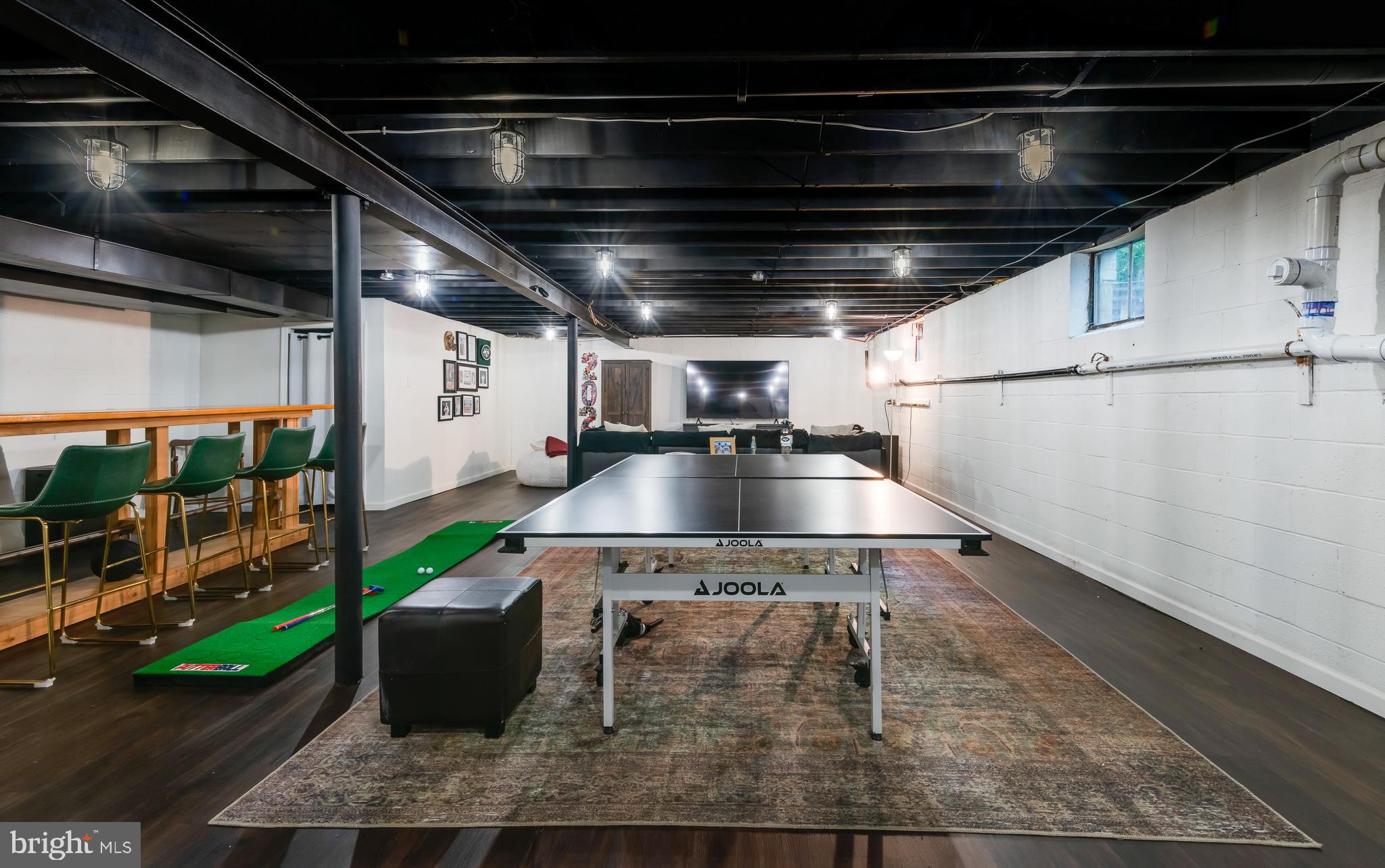 HUNTVIEW AT HORSES - Residential