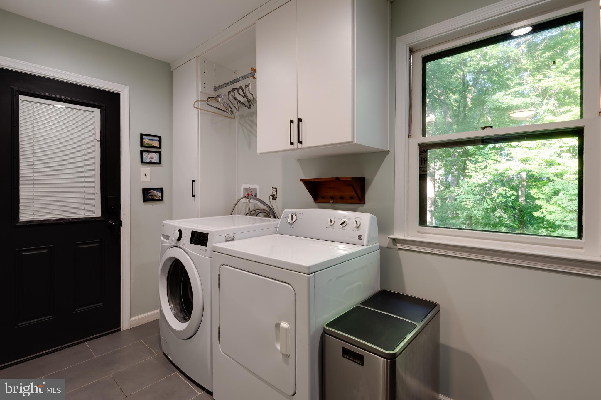 HUNTVIEW AT HORSES - Residential
