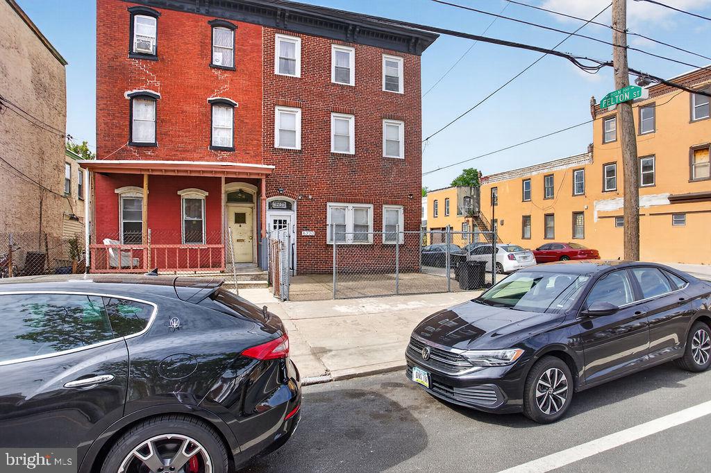 PHILADELPHIA (WEST) - Commercial Sale
