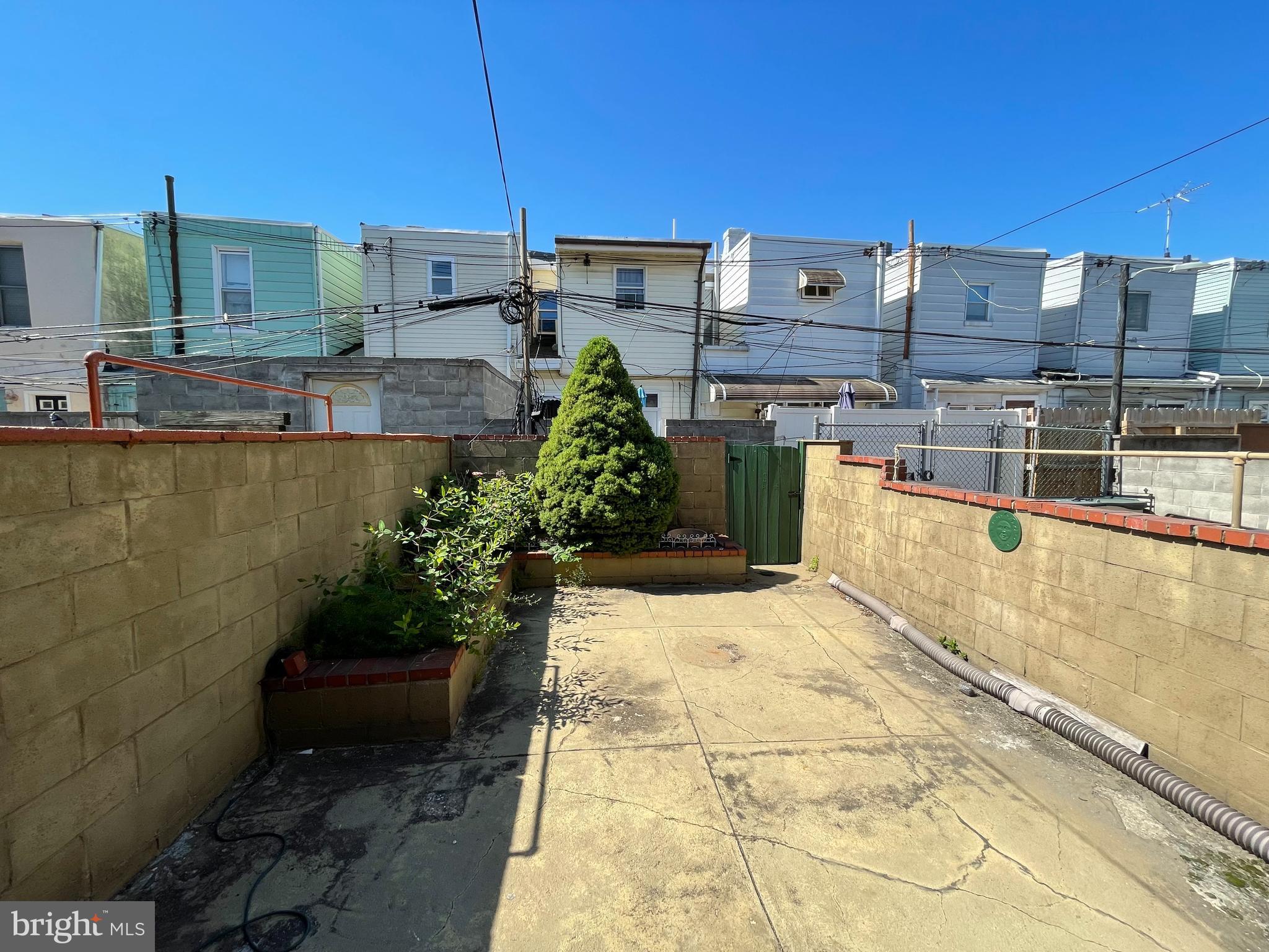 WHITMAN - Residential
