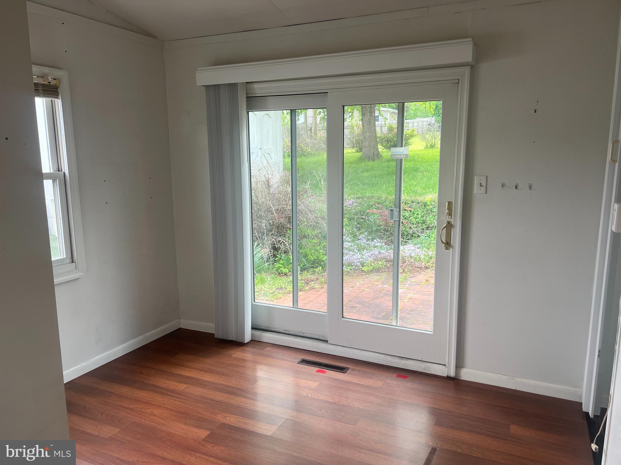CARPENTERS POINT - Residential