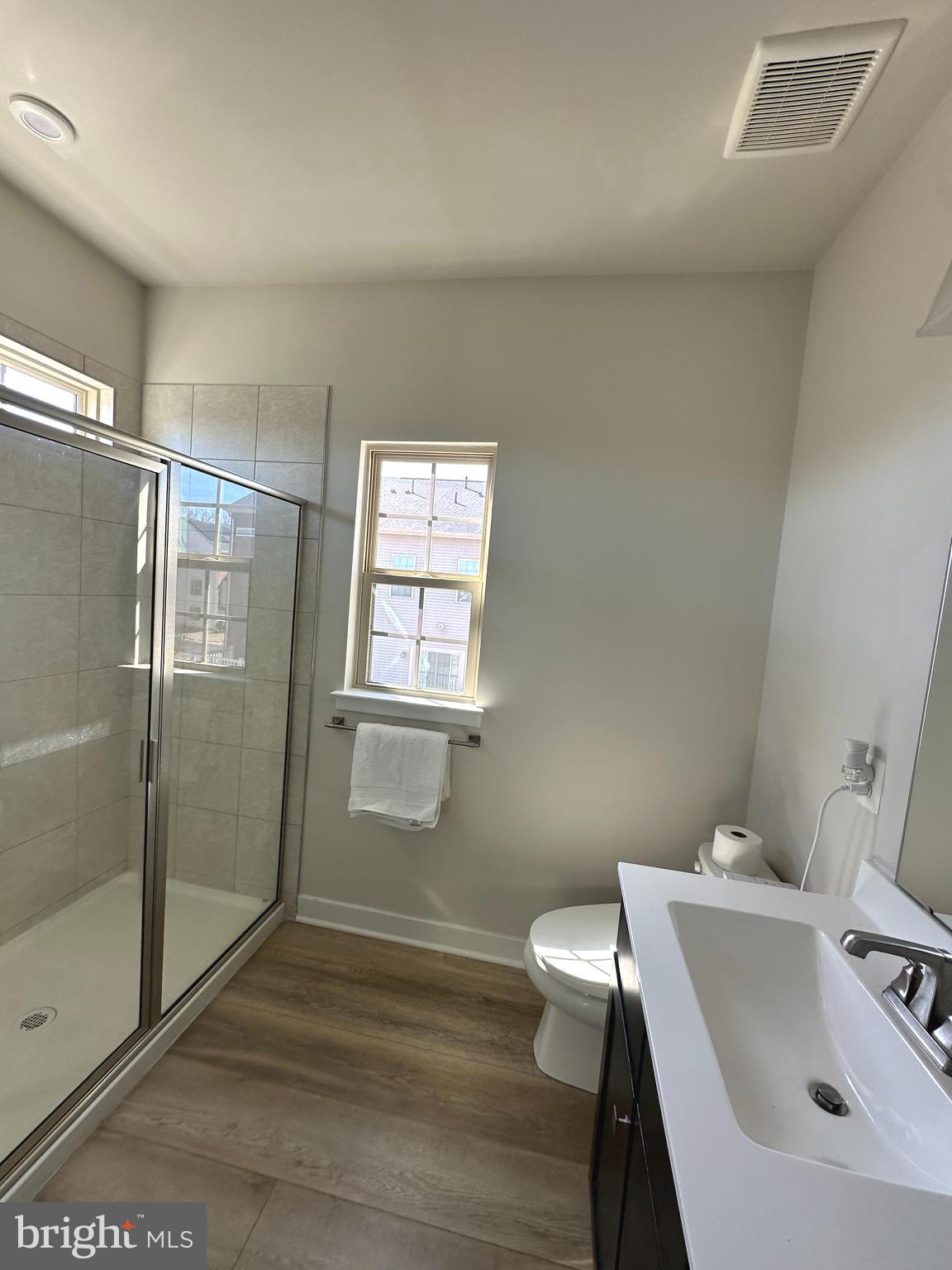 ARMSTRONG VILLAGE - Residential Lease