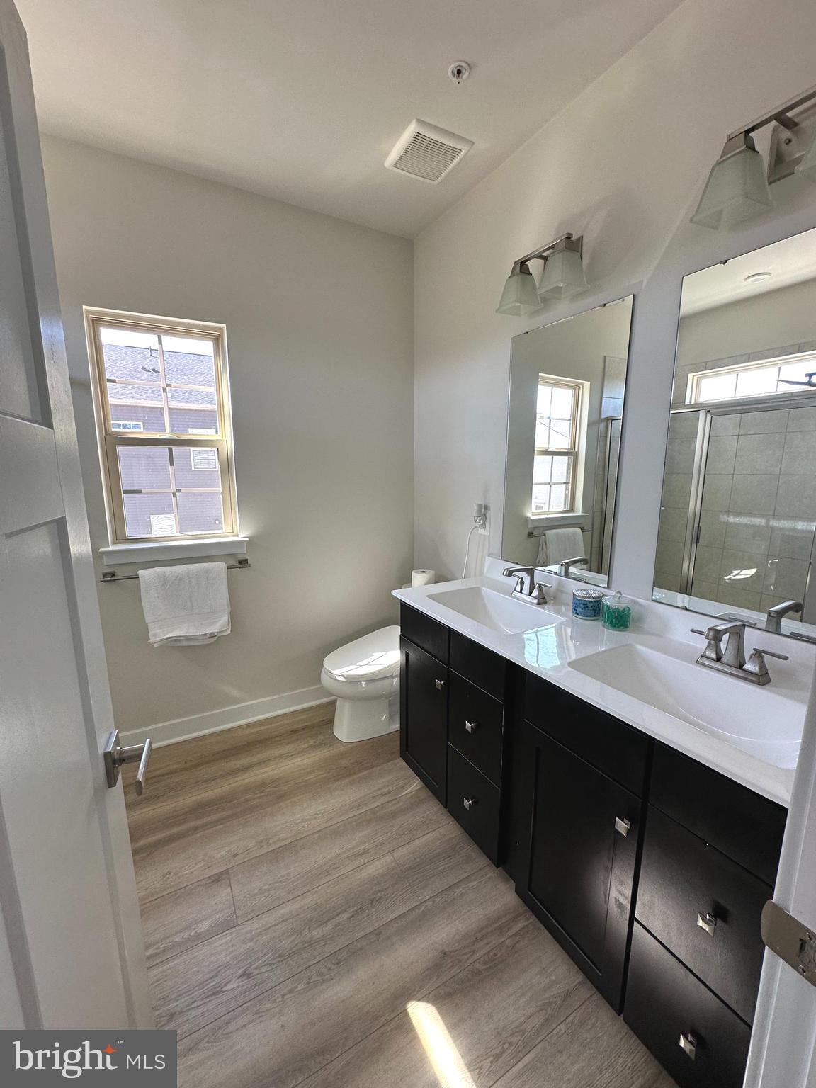 ARMSTRONG VILLAGE - Residential Lease