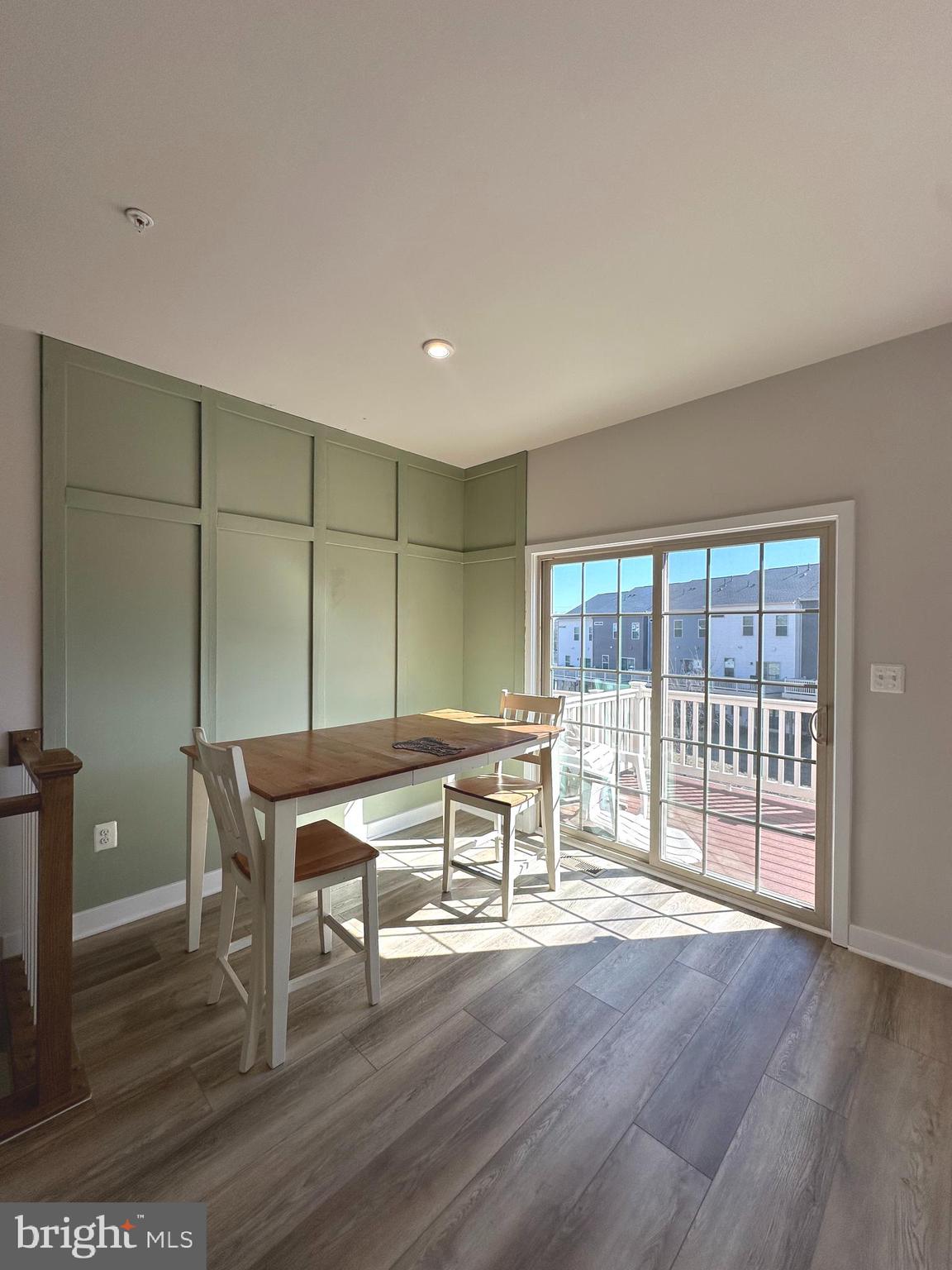 ARMSTRONG VILLAGE - Residential Lease