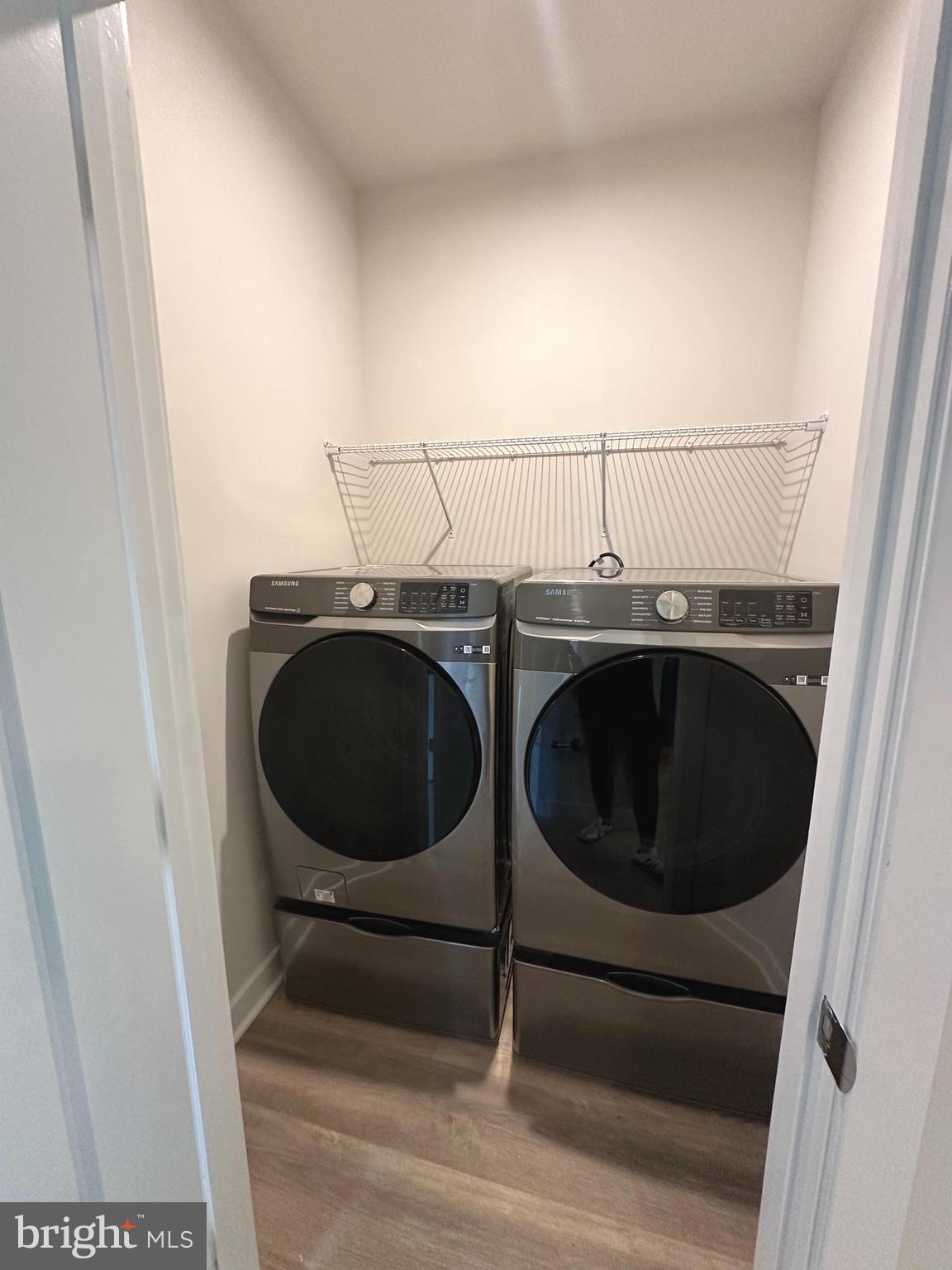 ARMSTRONG VILLAGE - Residential Lease