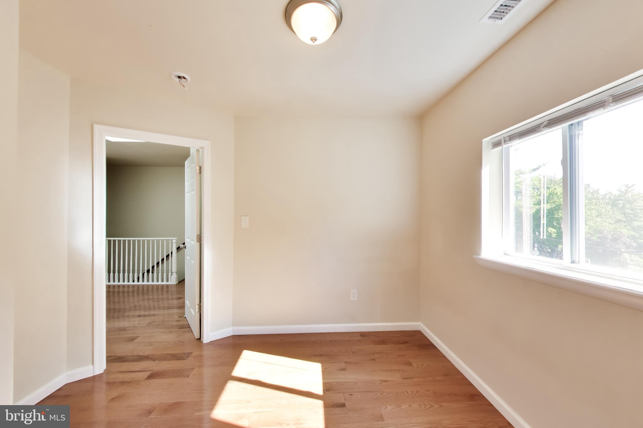 PARK CIRCLE - Residential