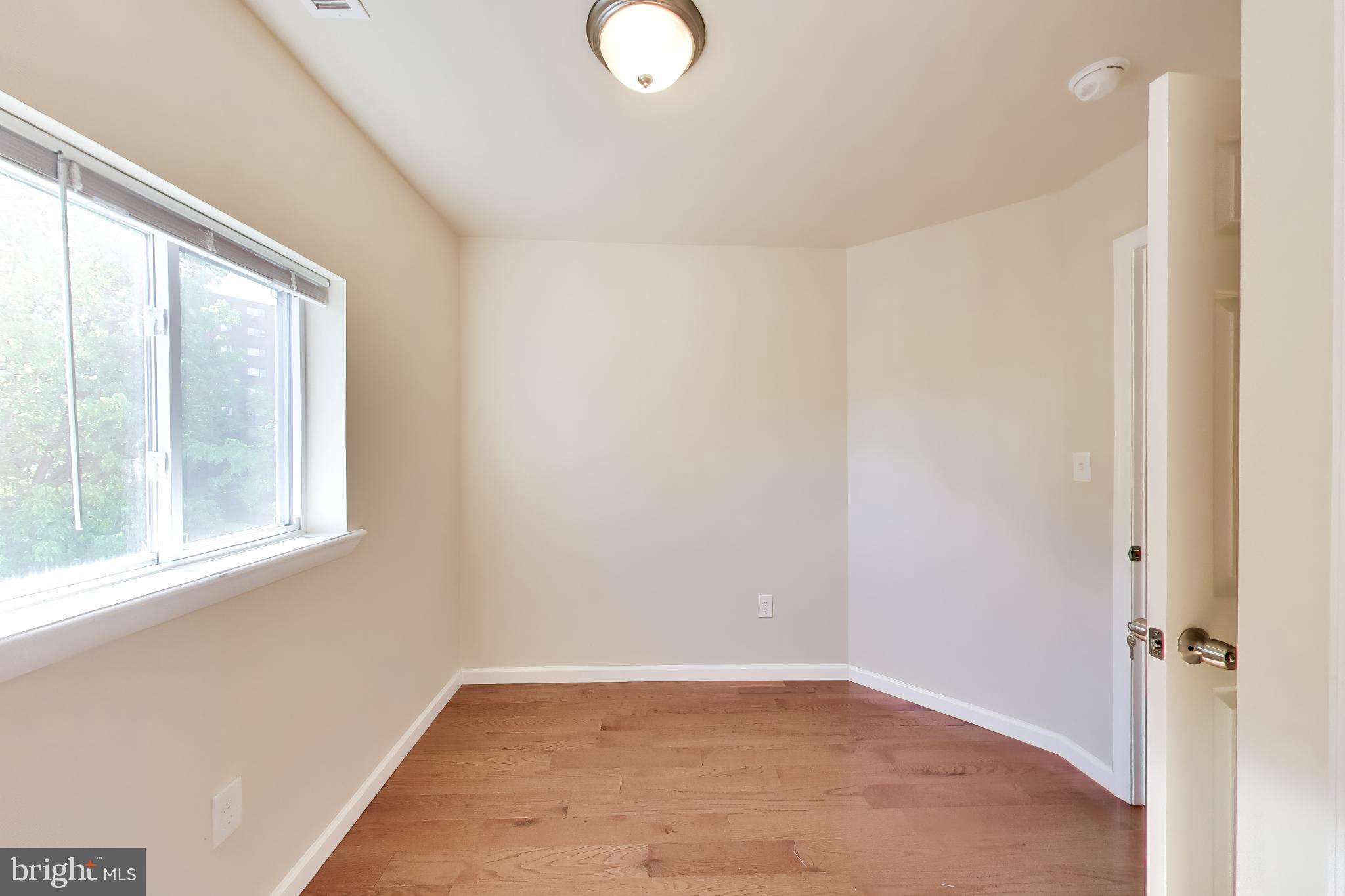 PARK CIRCLE - Residential