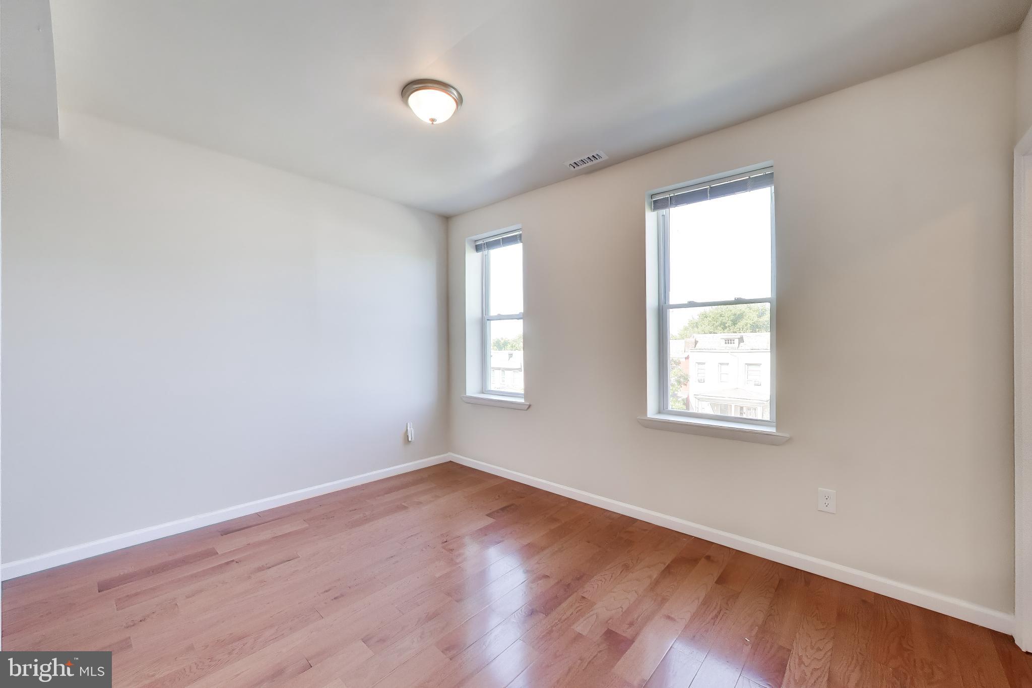 PARK CIRCLE - Residential