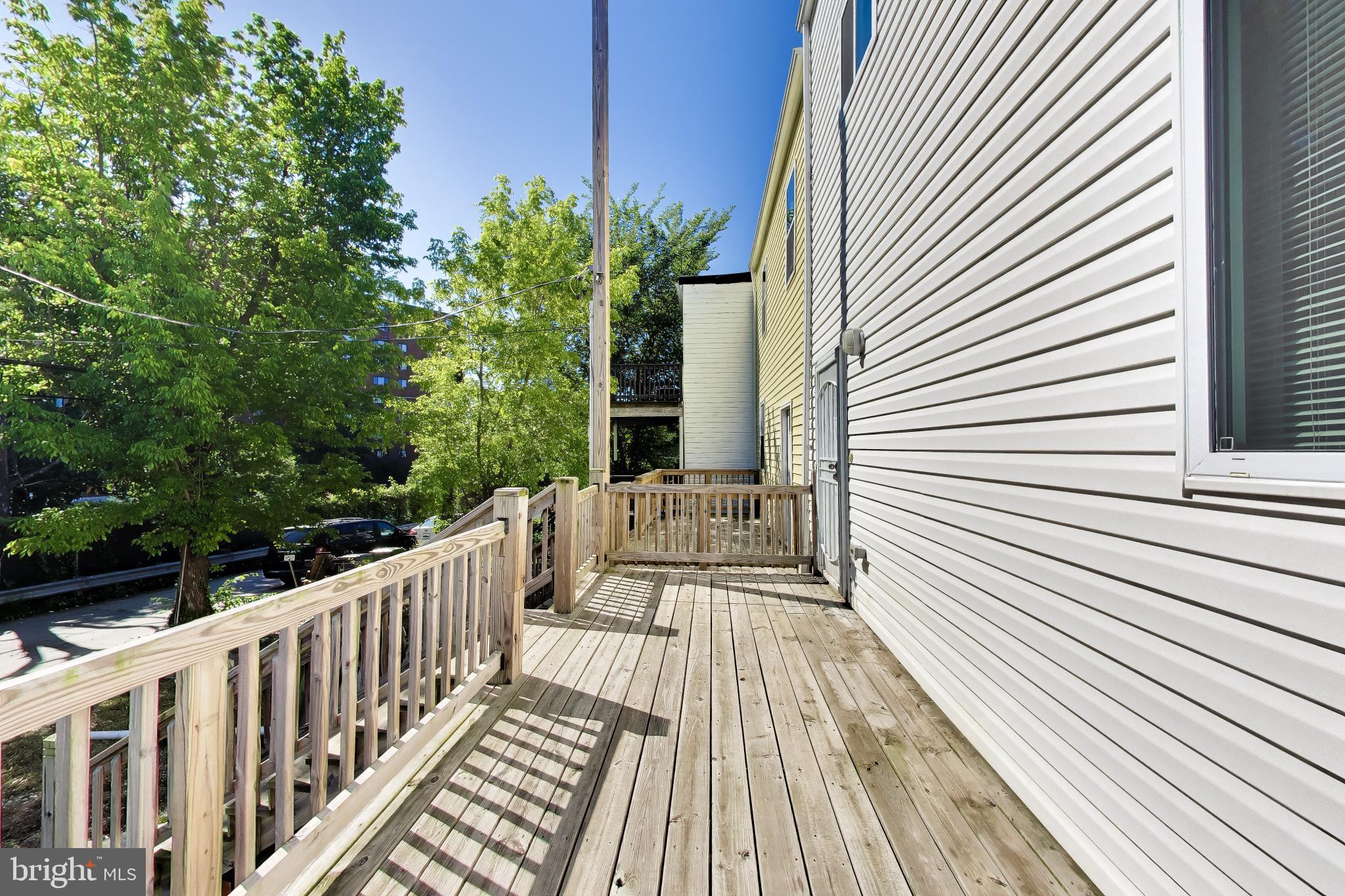 PARK CIRCLE - Residential
