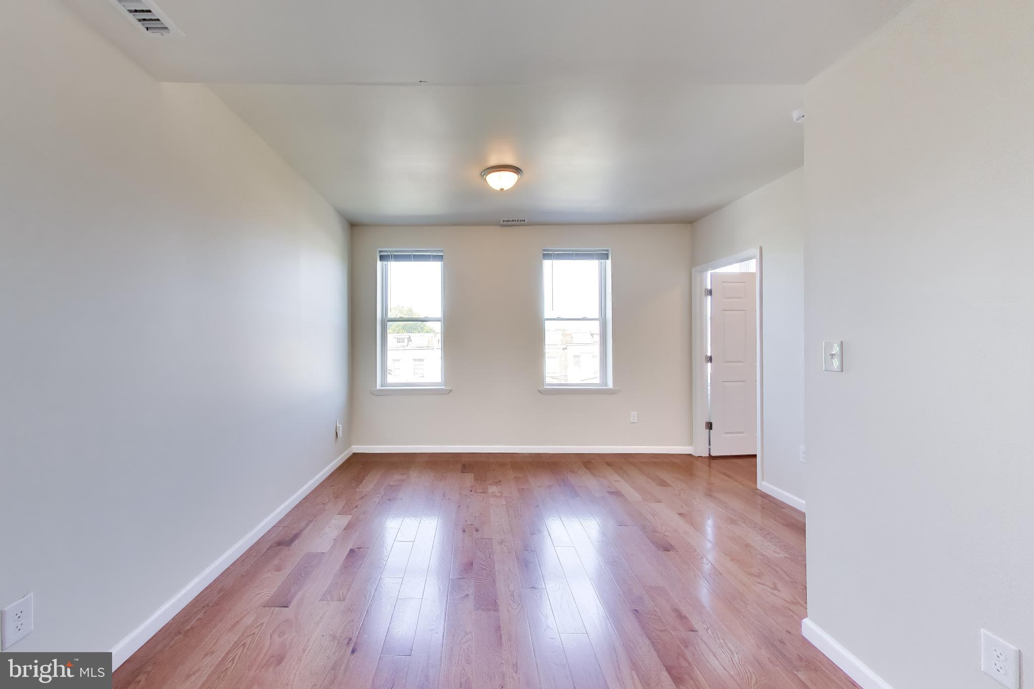 PARK CIRCLE - Residential