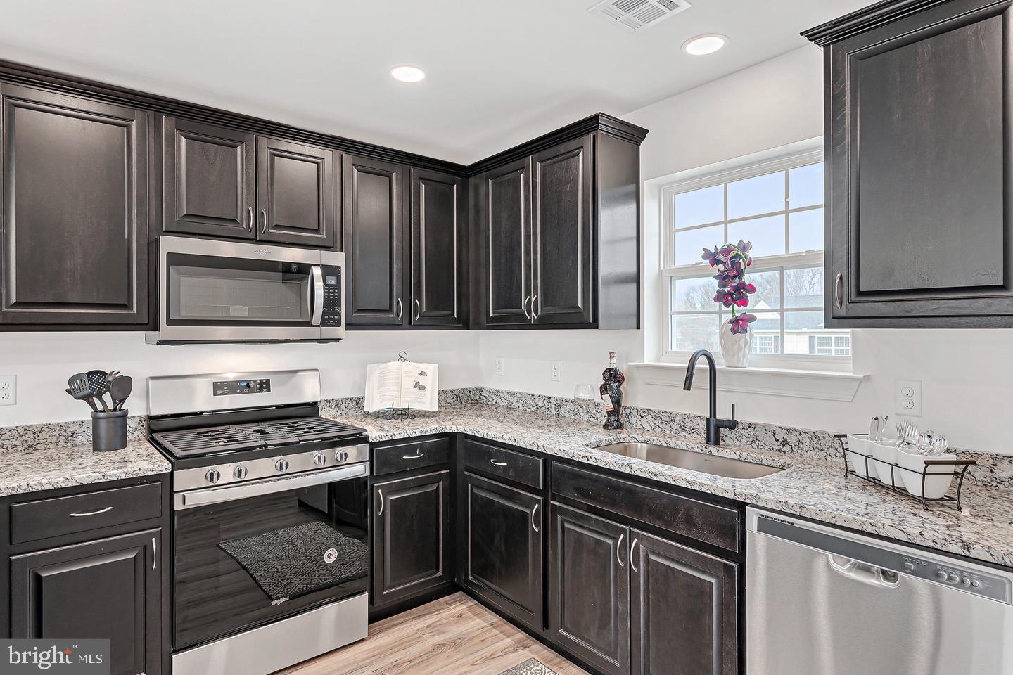 MEADOW LANE FARMS - Residential