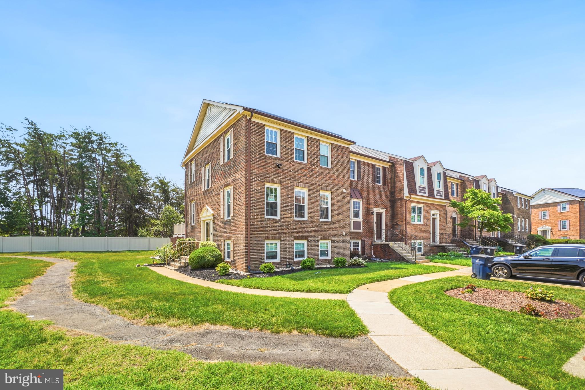 SURRATTS VILLAGE - Residential
