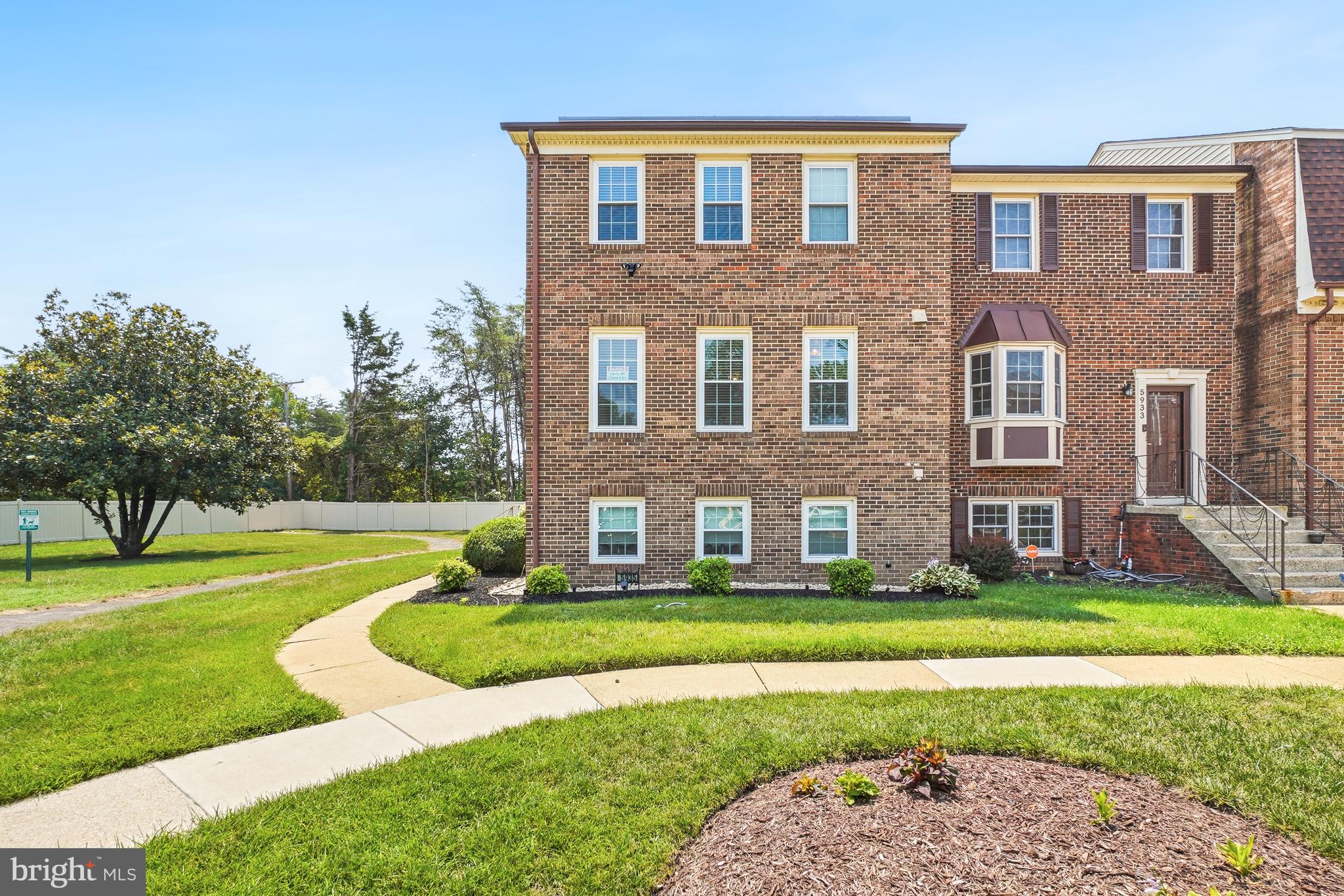 SURRATTS VILLAGE - Residential