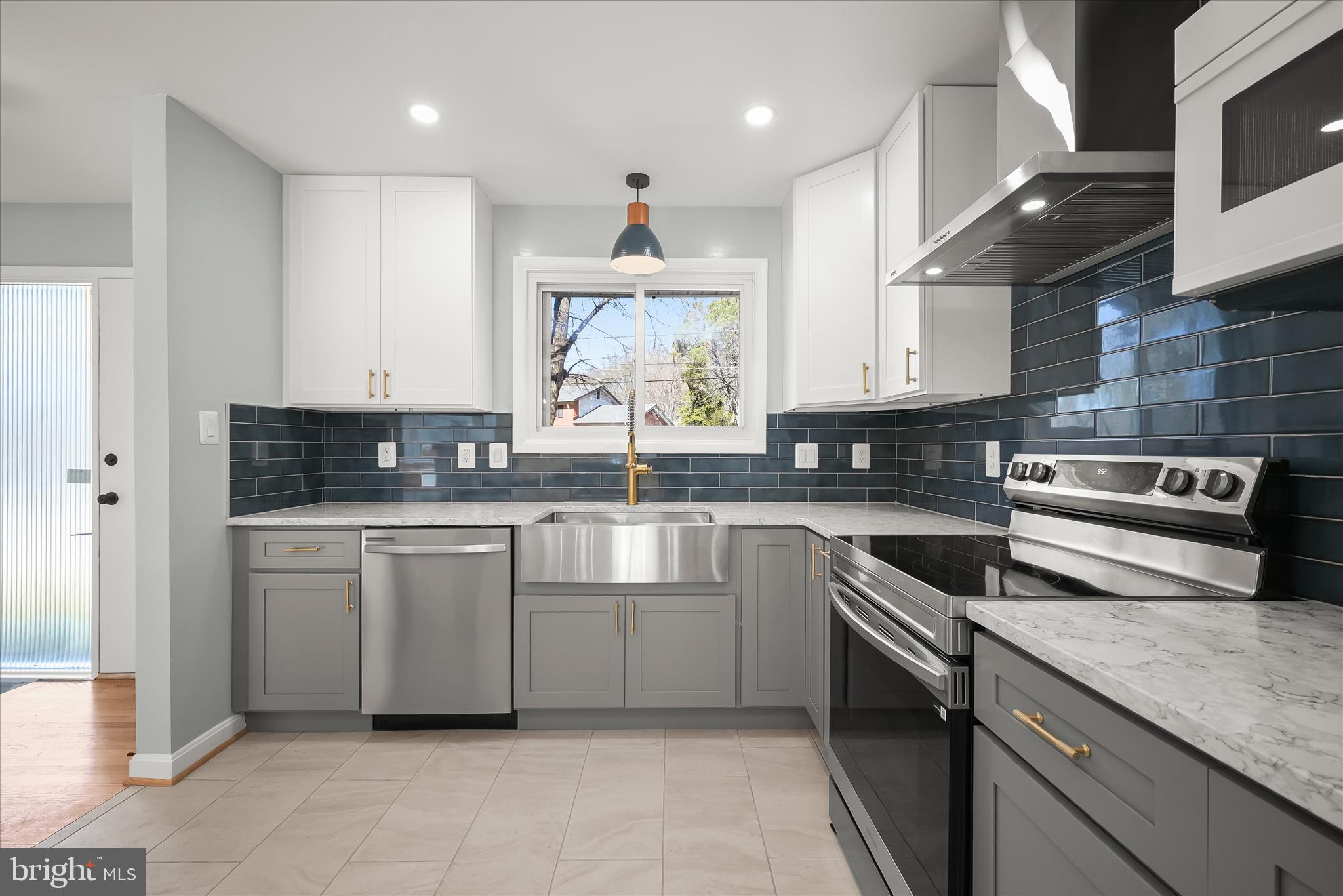 OAKVIEW - Residential