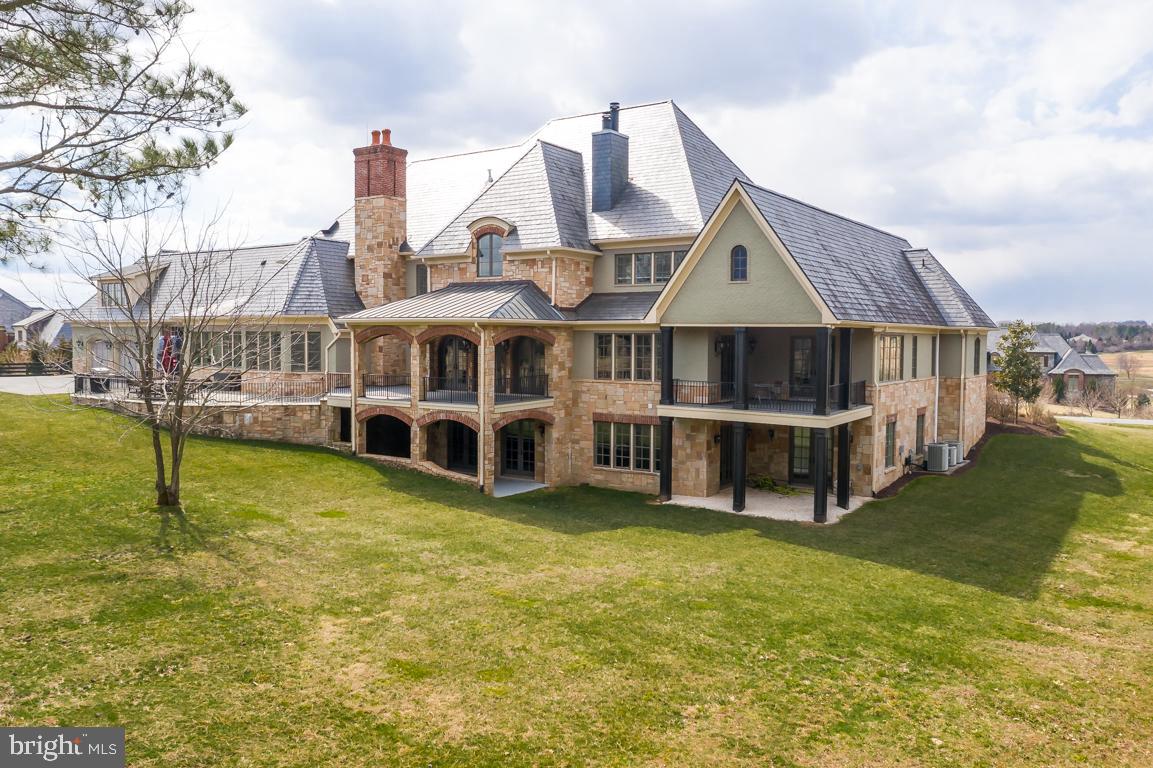 CREIGHTON FARMS - Residential