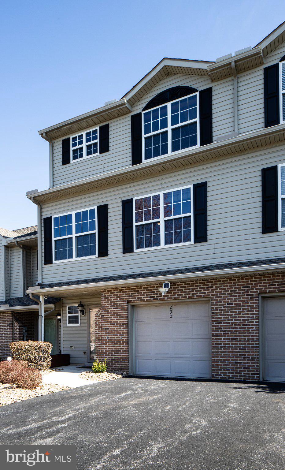 PINNACLE AT HERSHEY MEADOWS - Residential