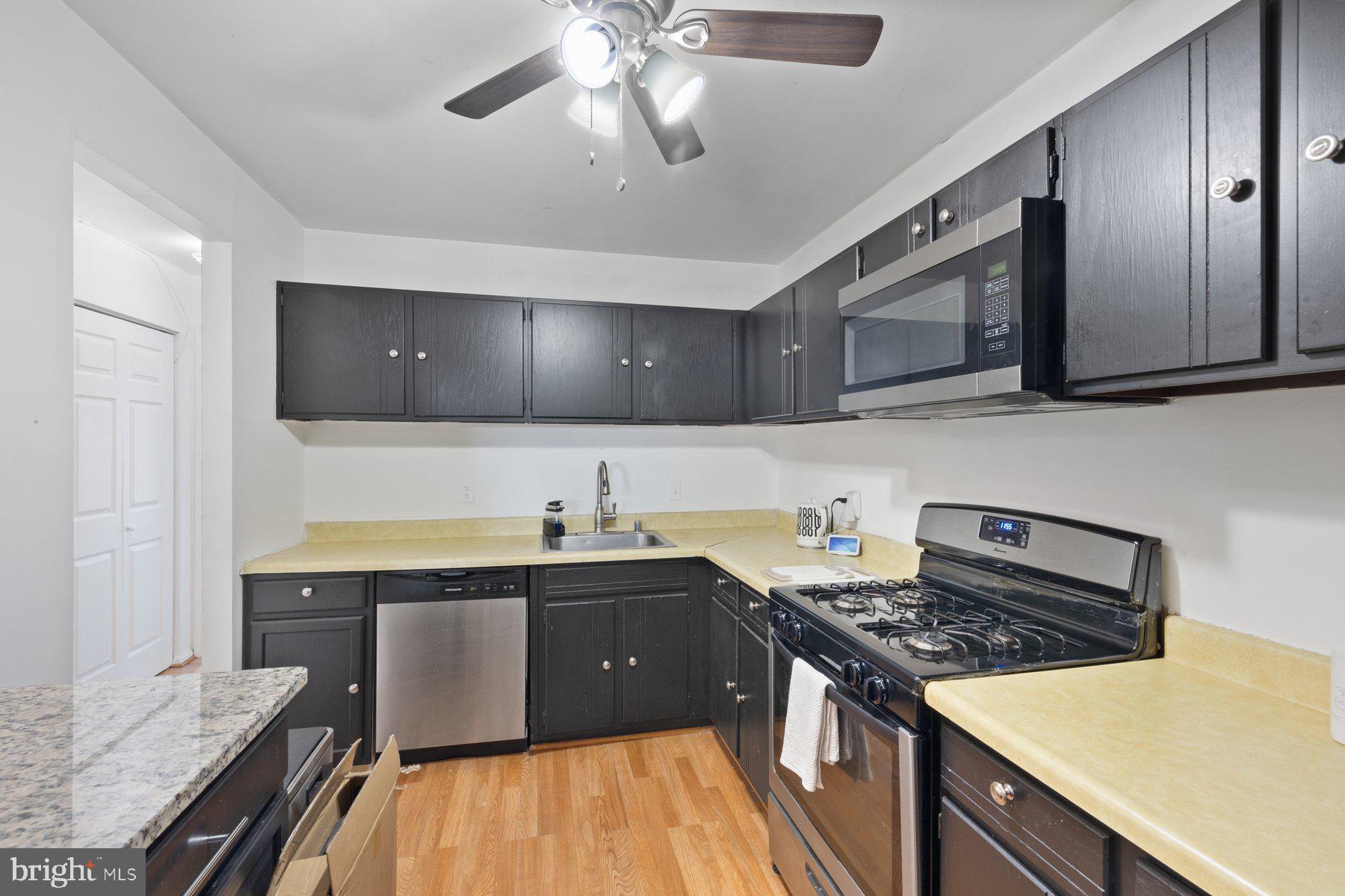 POTOMAC OAKS - Residential