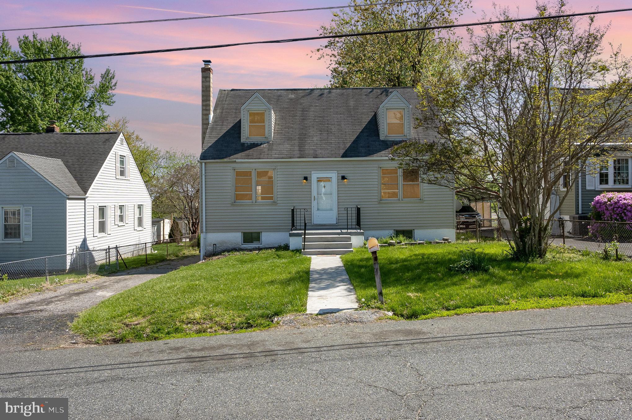 Beautiful 3Br 1 Ba single home with With Huge yard * Off street parking * freshly painted * New Carpet * updated kitchen with Stainless steel appliances  and granite counter top* Inclosed back porch * updated bathroom and so much more all in a well sought after area.