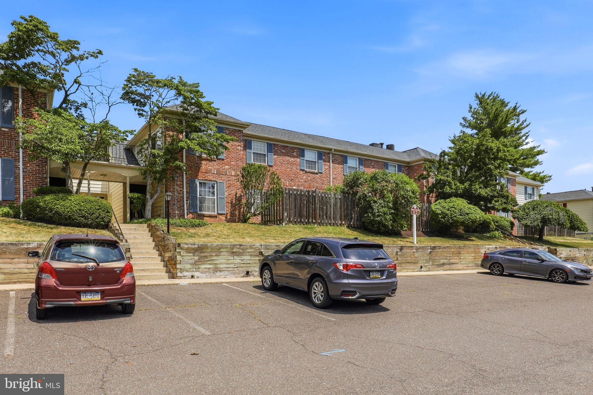 CHATHAM VIL OF TOW - Residential