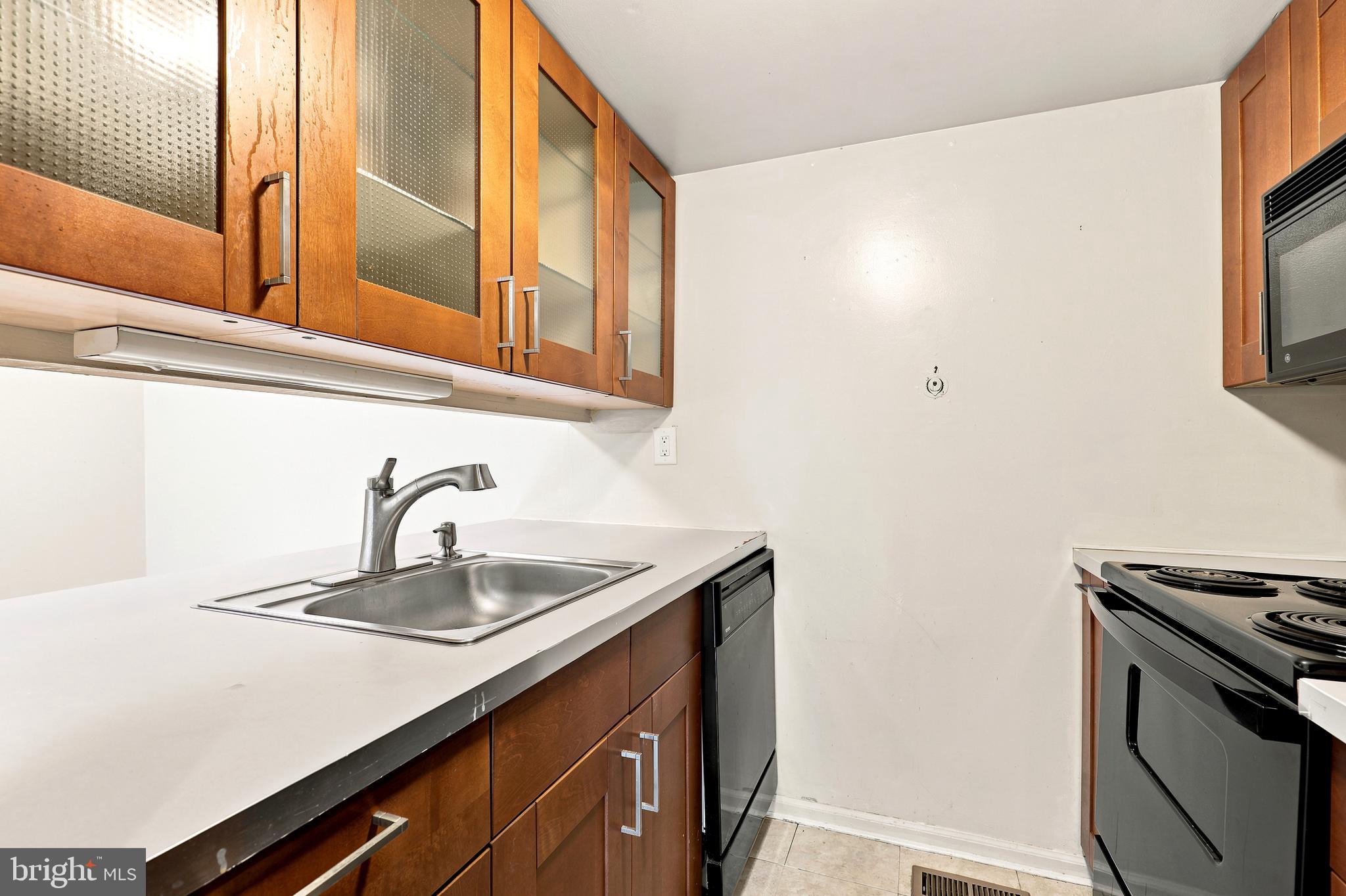 CHATHAM VIL OF TOW - Residential