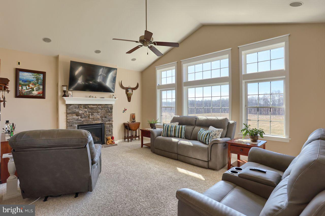 OLDE FIELD - Residential