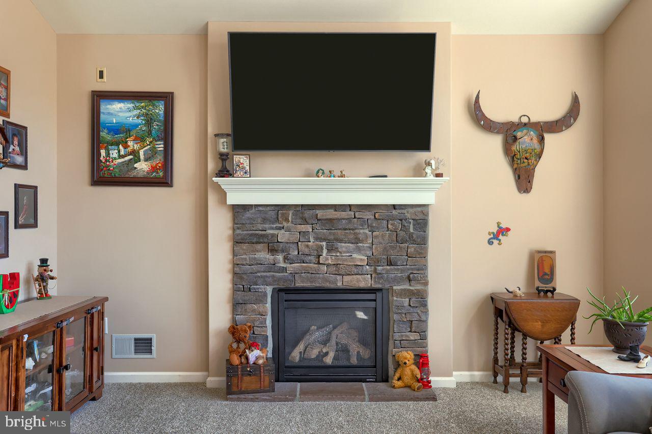 OLDE FIELD - Residential