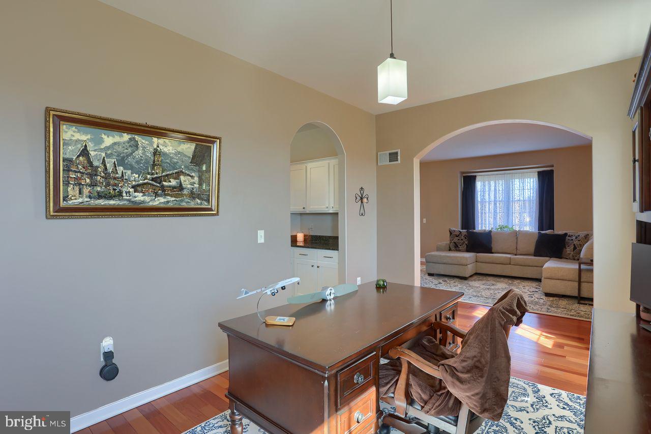 OLDE FIELD - Residential