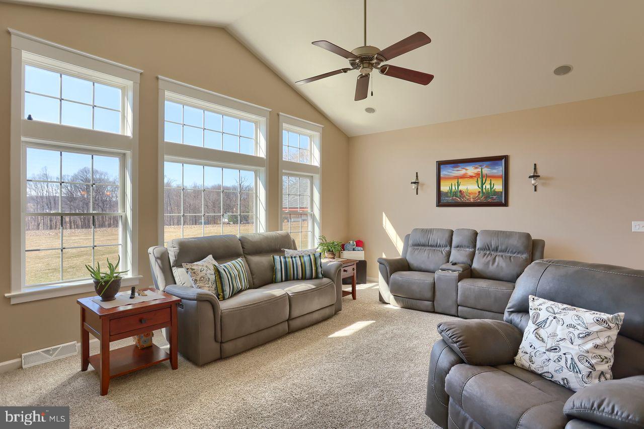 OLDE FIELD - Residential