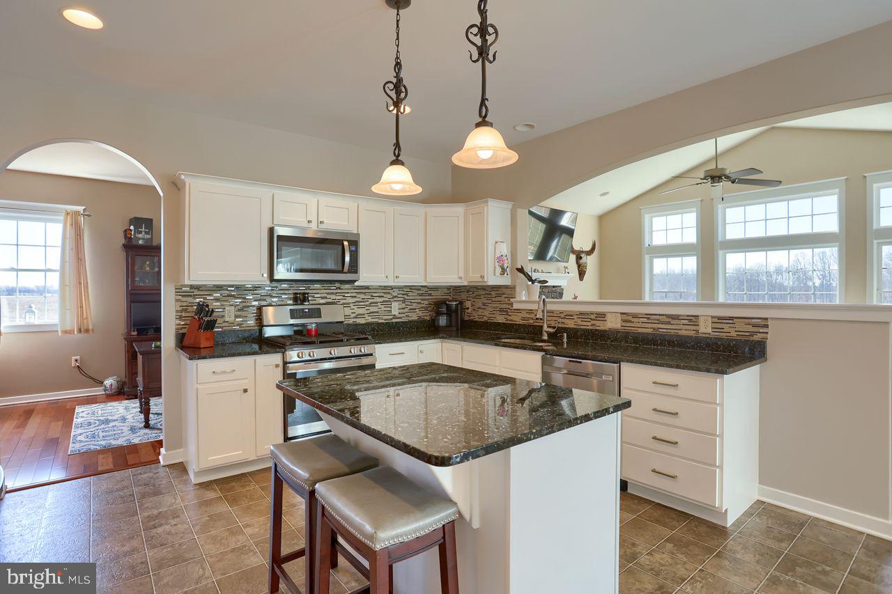OLDE FIELD - Residential