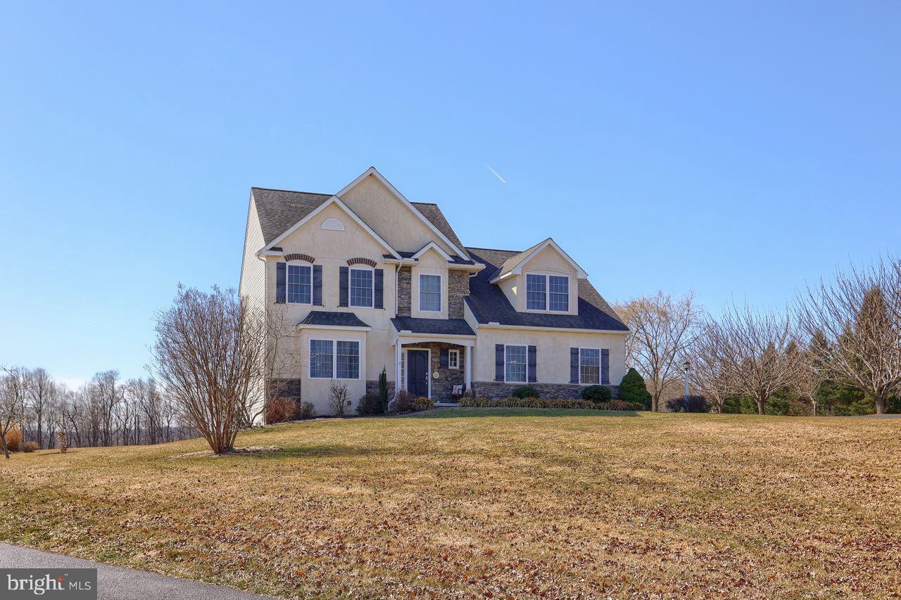 OLDE FIELD - Residential