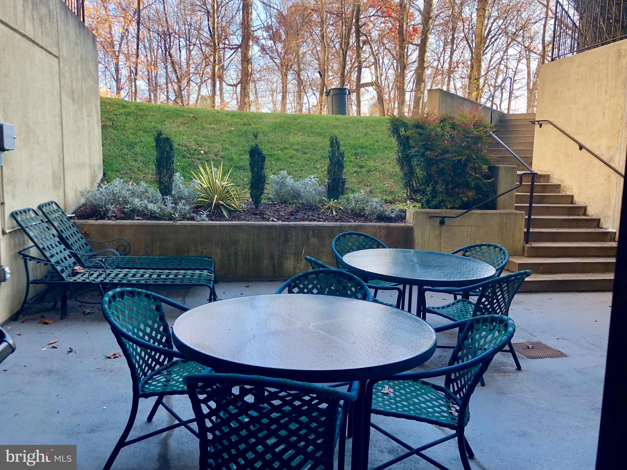 LEISURE WORLD - Residential Lease