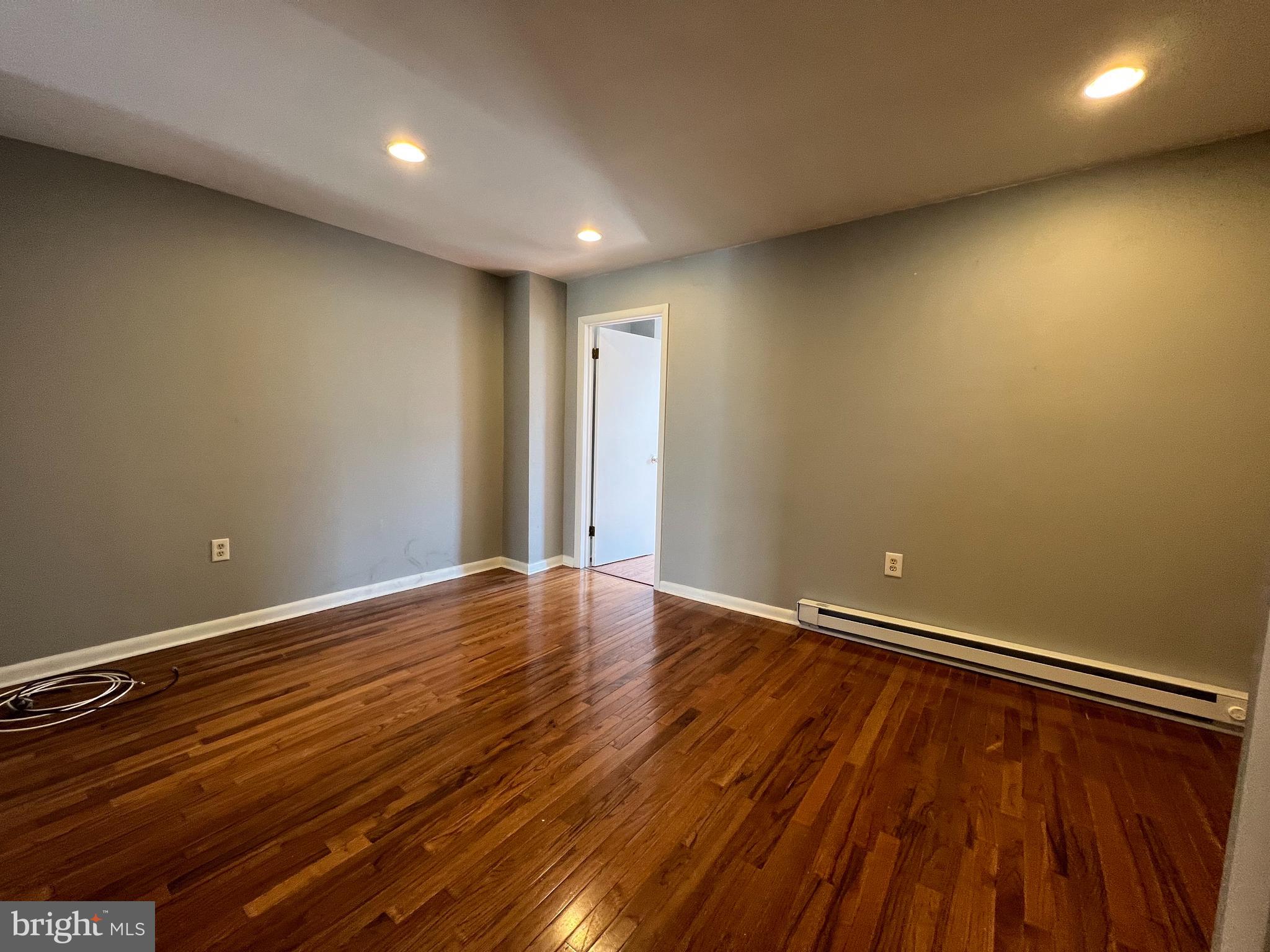 GRADUATE HOSPITAL - Residential Lease