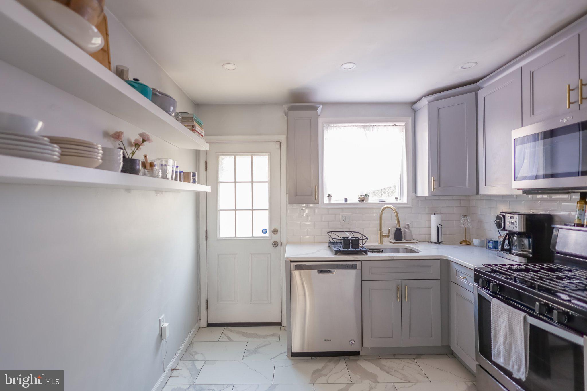 PORT RICHMOND - Residential