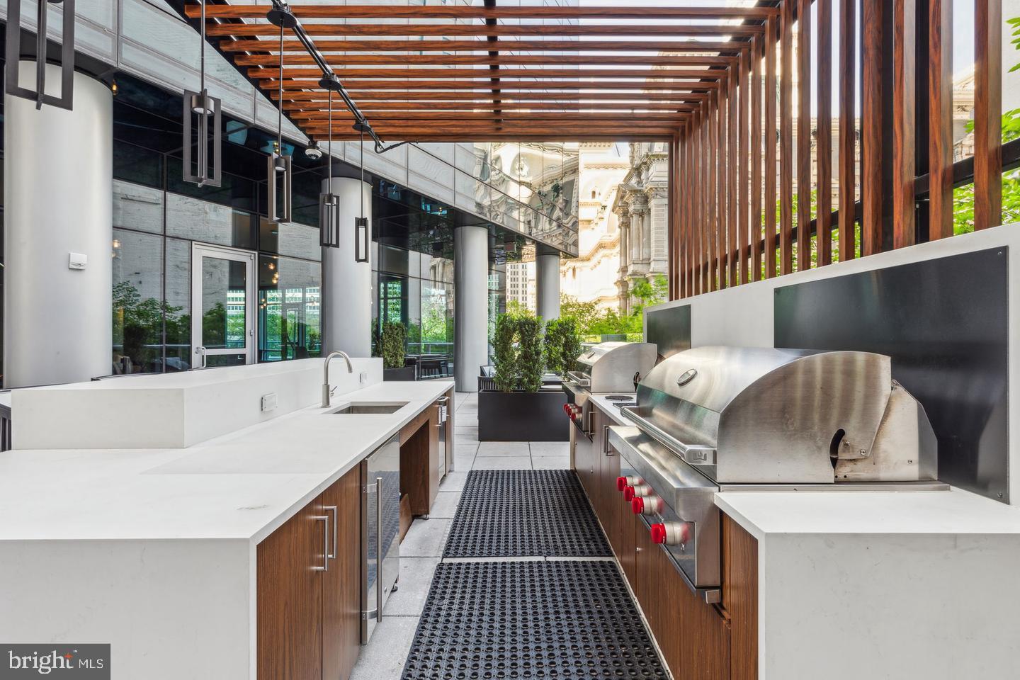 CENTER CITY - Residential