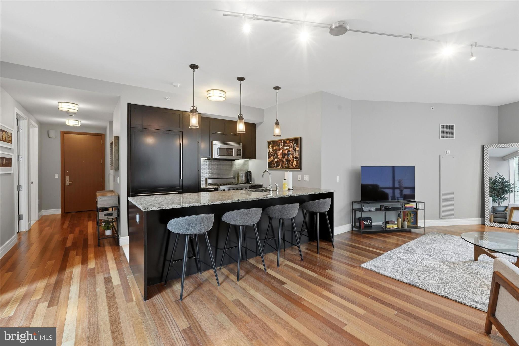 CENTER CITY - Residential