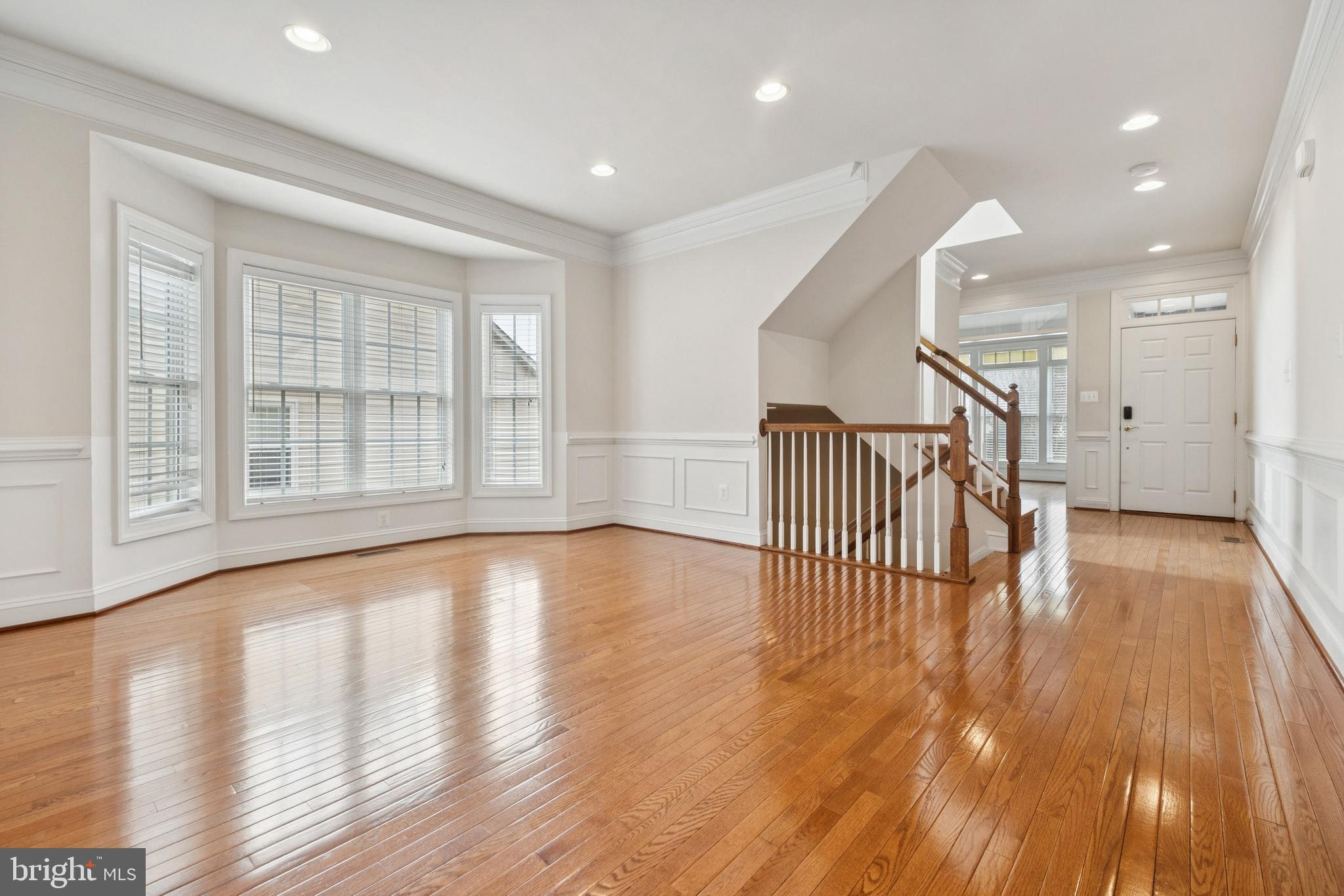 VICTORIA LANDING - Residential