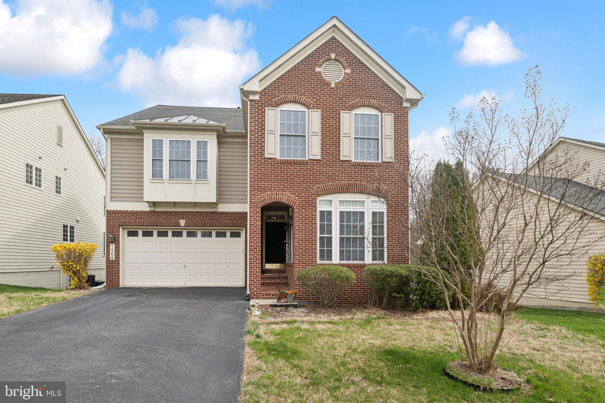 Stunning brick front colonial w/ 9'ceilingg, ceramic tile in all baths, elegant dining room columns, gas FP w/marble surround in FR, spacious breakfast area, kitchen & owner's suite, advanced home wiring, 2 zone heating and more!