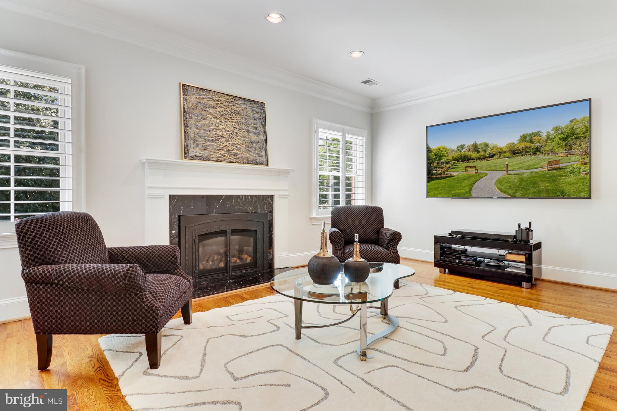 LANGLEY FOREST - Residential