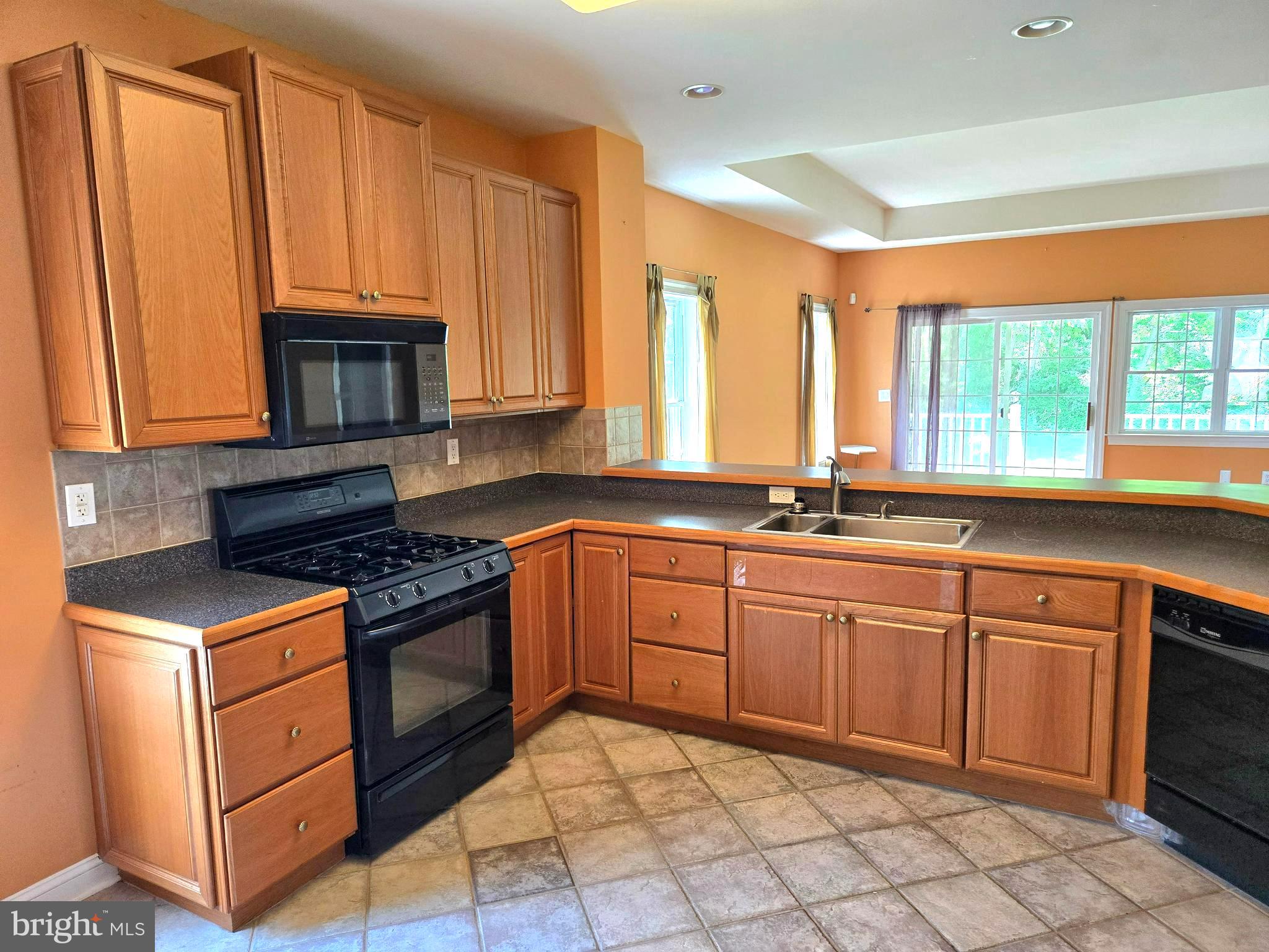 FOX RUN PRESERVE - Residential