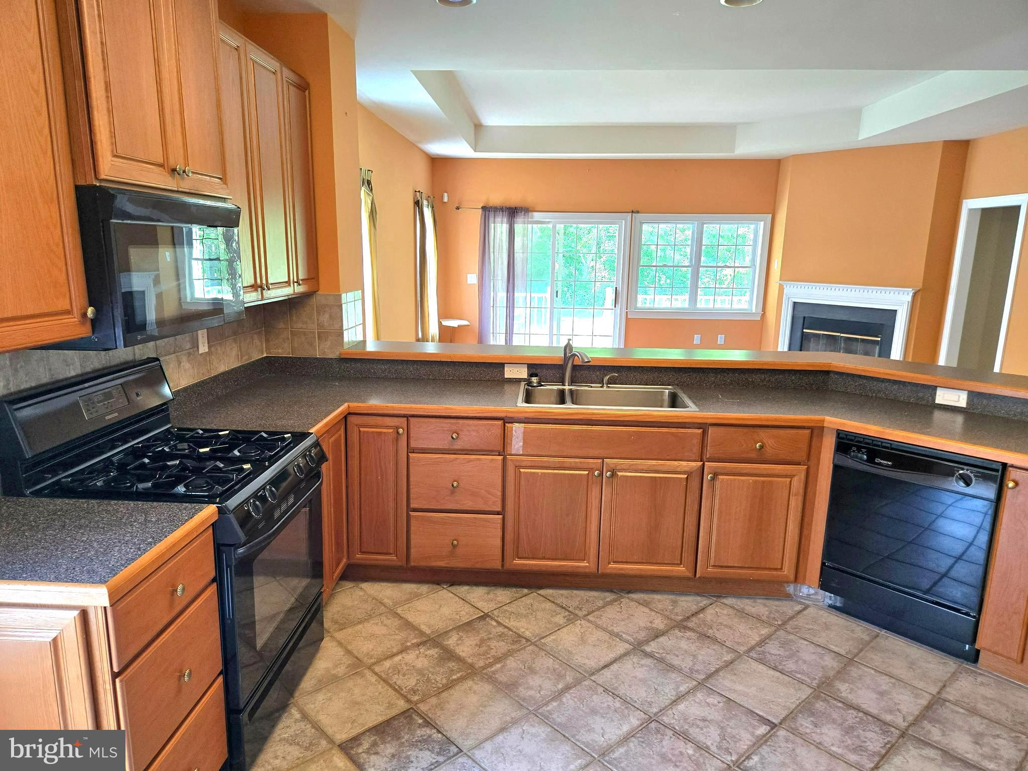 FOX RUN PRESERVE - Residential