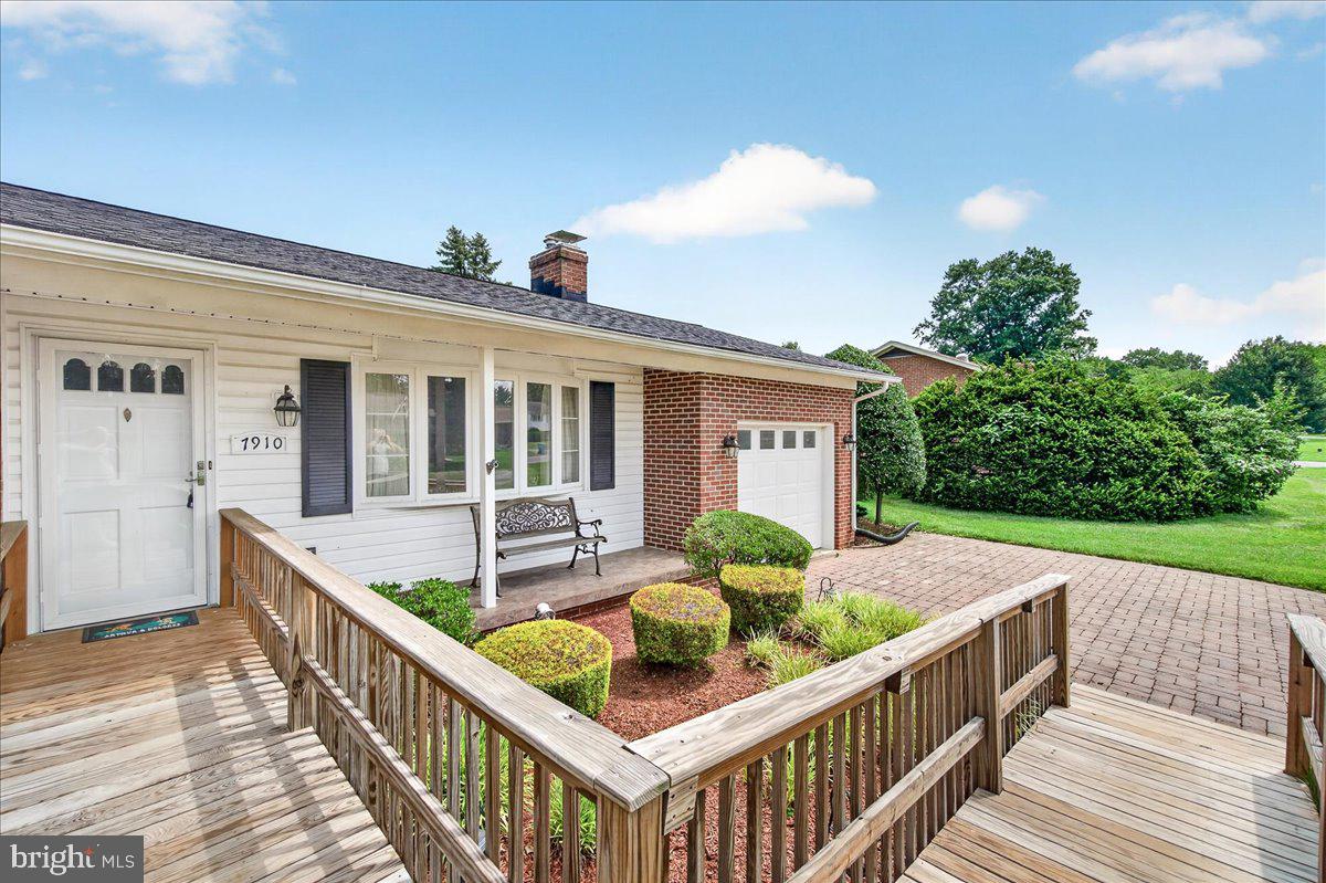 CLOVER HILL - Residential