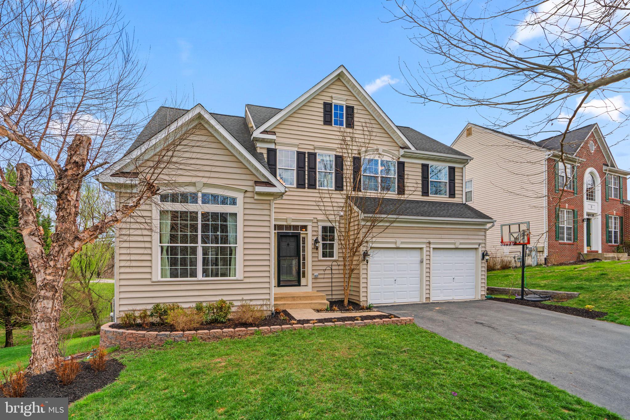 HOLLIFIELD ESTATES - Residential