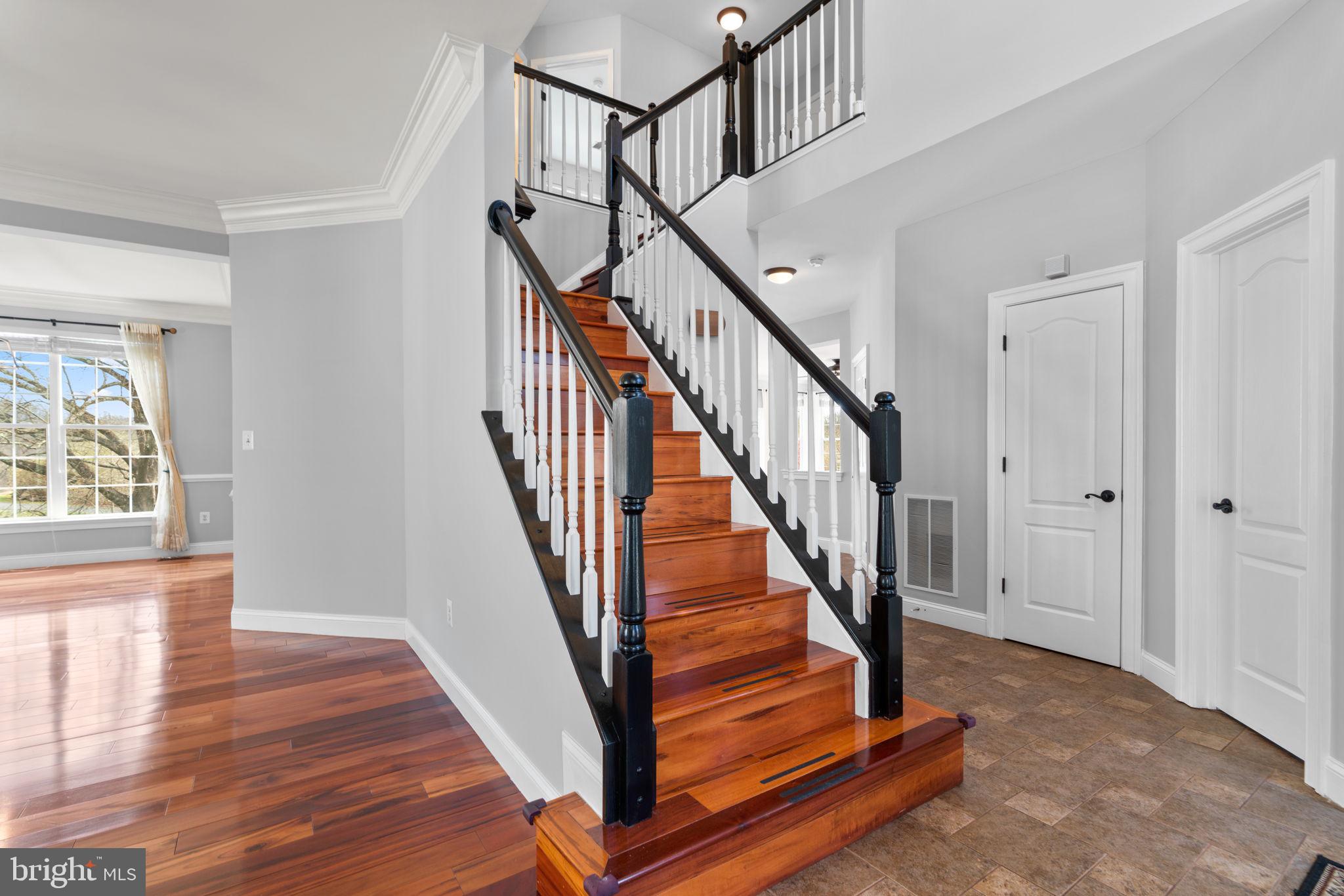 HOLLIFIELD ESTATES - Residential